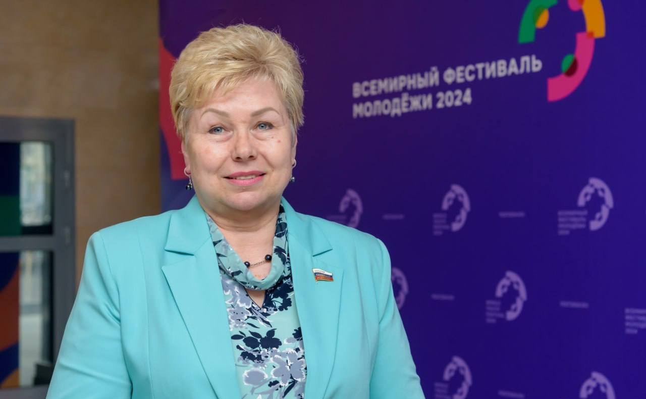 Ольга Бас в ходе поездки в регион приняла участие в пятидневном тематическом маршруте «Мы вернулись в Россию»