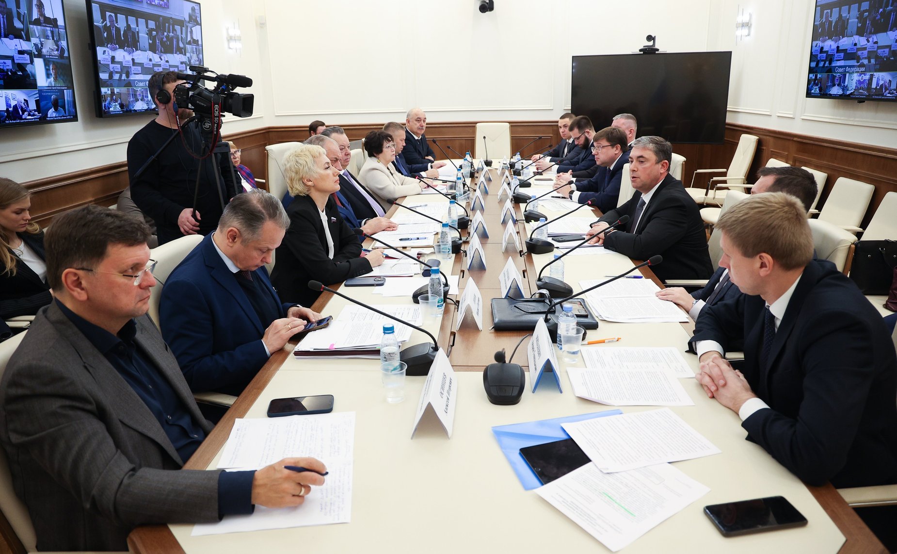 Совещание Комитета Совета Федерации по аграрно-продовольственной политике и природопользованию на тему «О ходе реализации первого и второго этапов программы инвестиционных квот на строительство судов рыбопромыслового флота и рыбоперерабатывающих заводов»