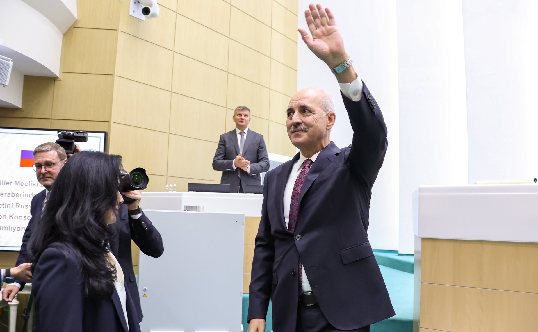 Председатель Великого национального собрания Турции Нуман Куртулмуш