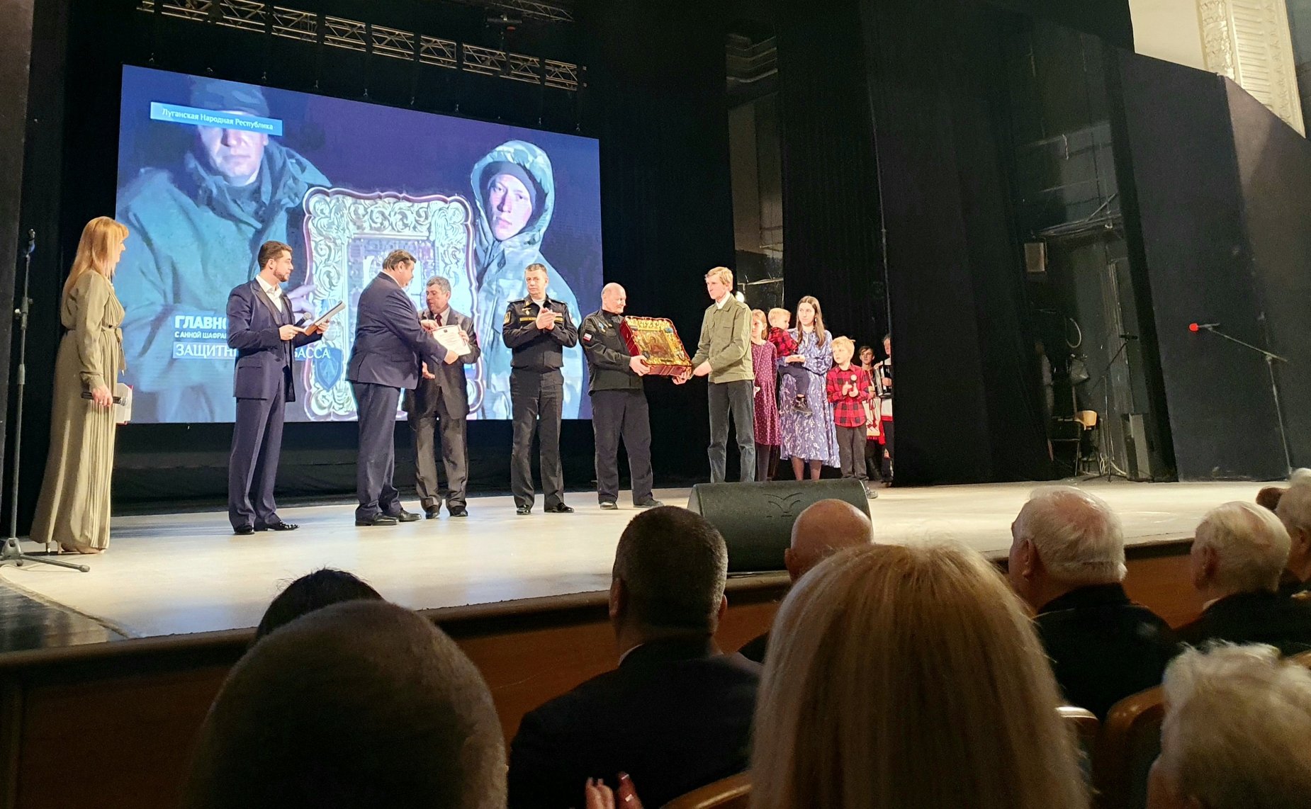 Сергей Колбин принял участие в общественно-патриотической акции «Есть такая профессия – Родину защищать» фонда Василия Ланового «Армия и культура»