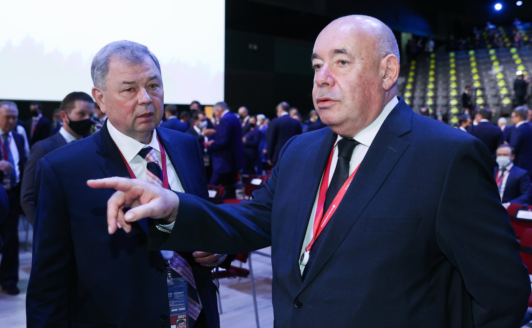 Анатолий Артамонов принимает участие в работе XXIV Петербургского международного экономического форума