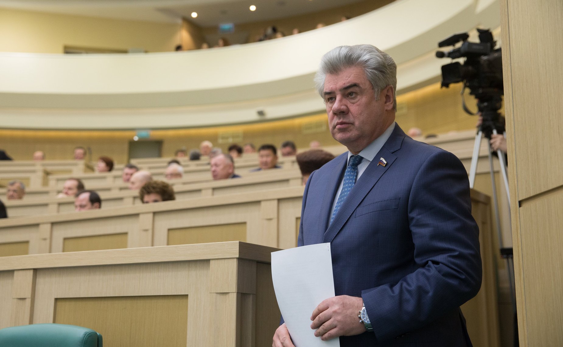 В. Бондарев