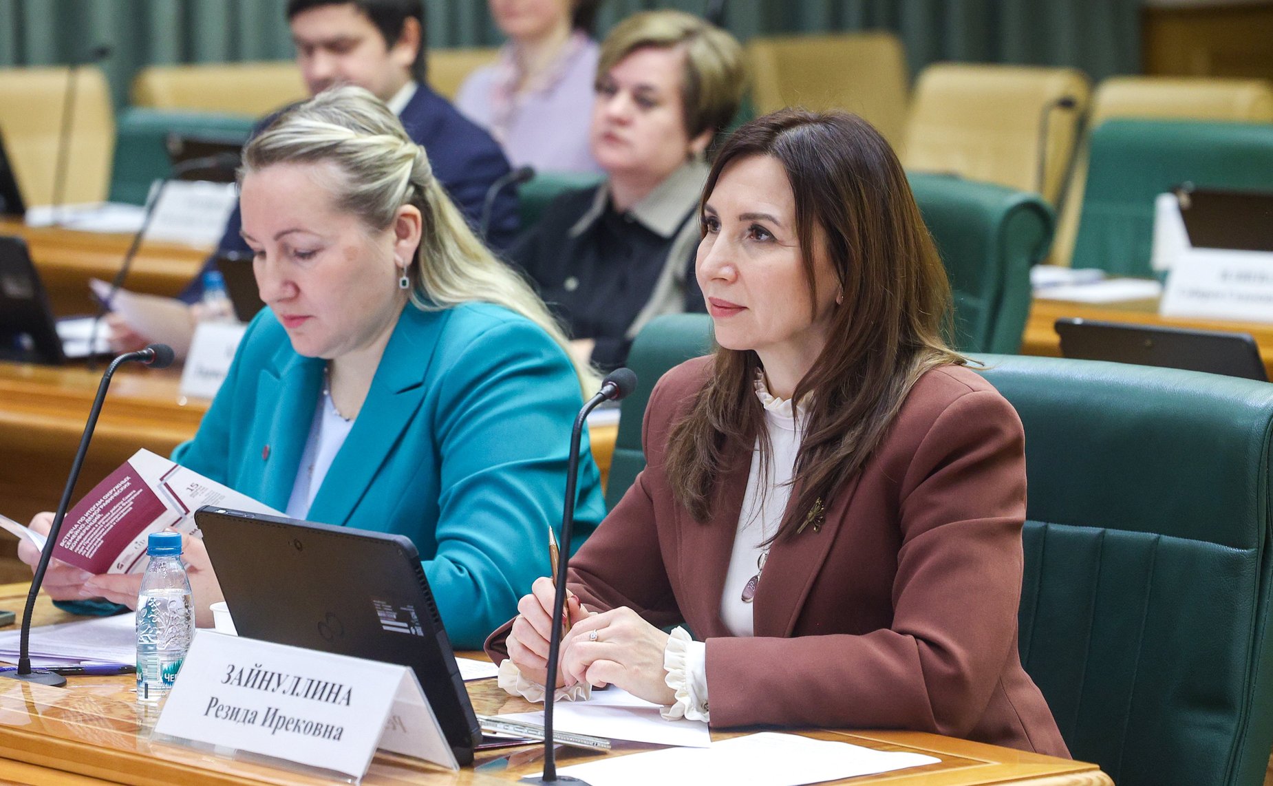 Встреча председателя Комитета СФ по науке, образованию и культуре Лилии Гумеровой с участниками окружных семейно-демографических конференций