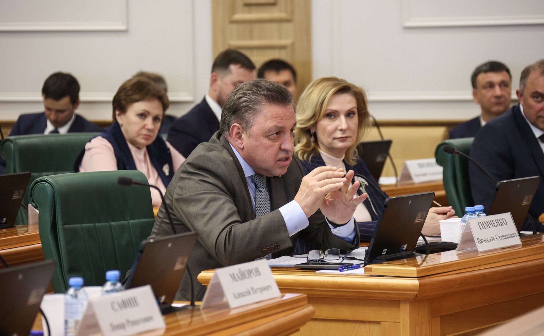 Встреча сенаторов Российской Федерации с генеральным директором — председателем правления ОАО «РЖД» Олегом Белозеровым в формате «Открытого диалога»