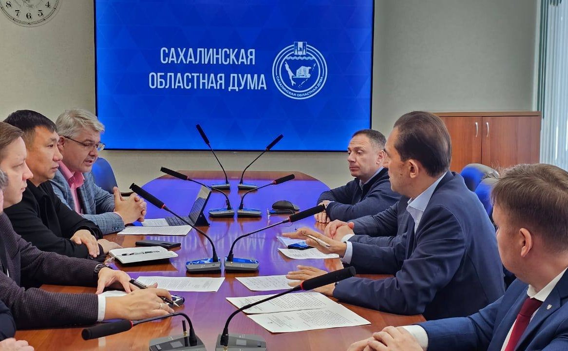 Андрей Хапочкин в ходе работы в субъекте РФ провел совещание на тему продвижения региональных брендов и регистрации местных товаров в структурах Роспатента