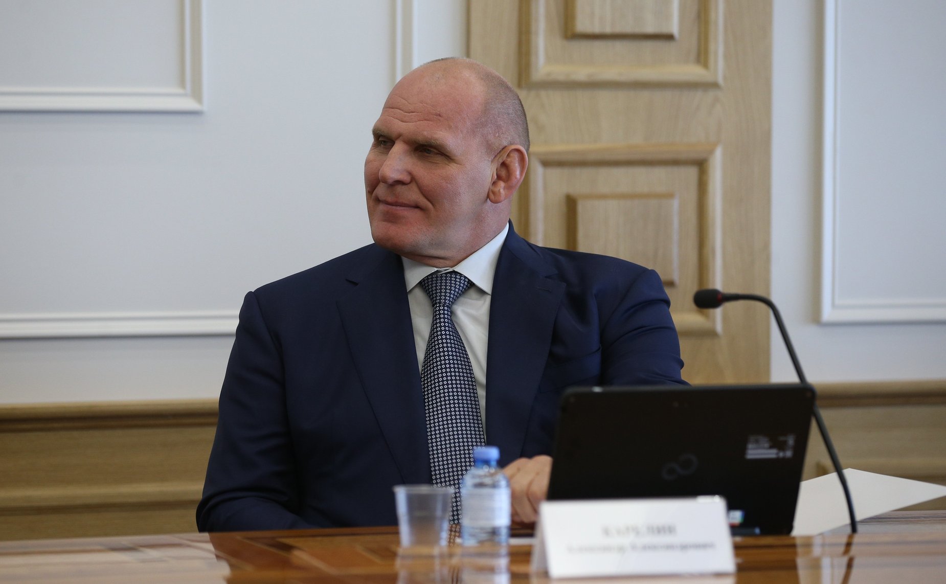 Александр Карелин