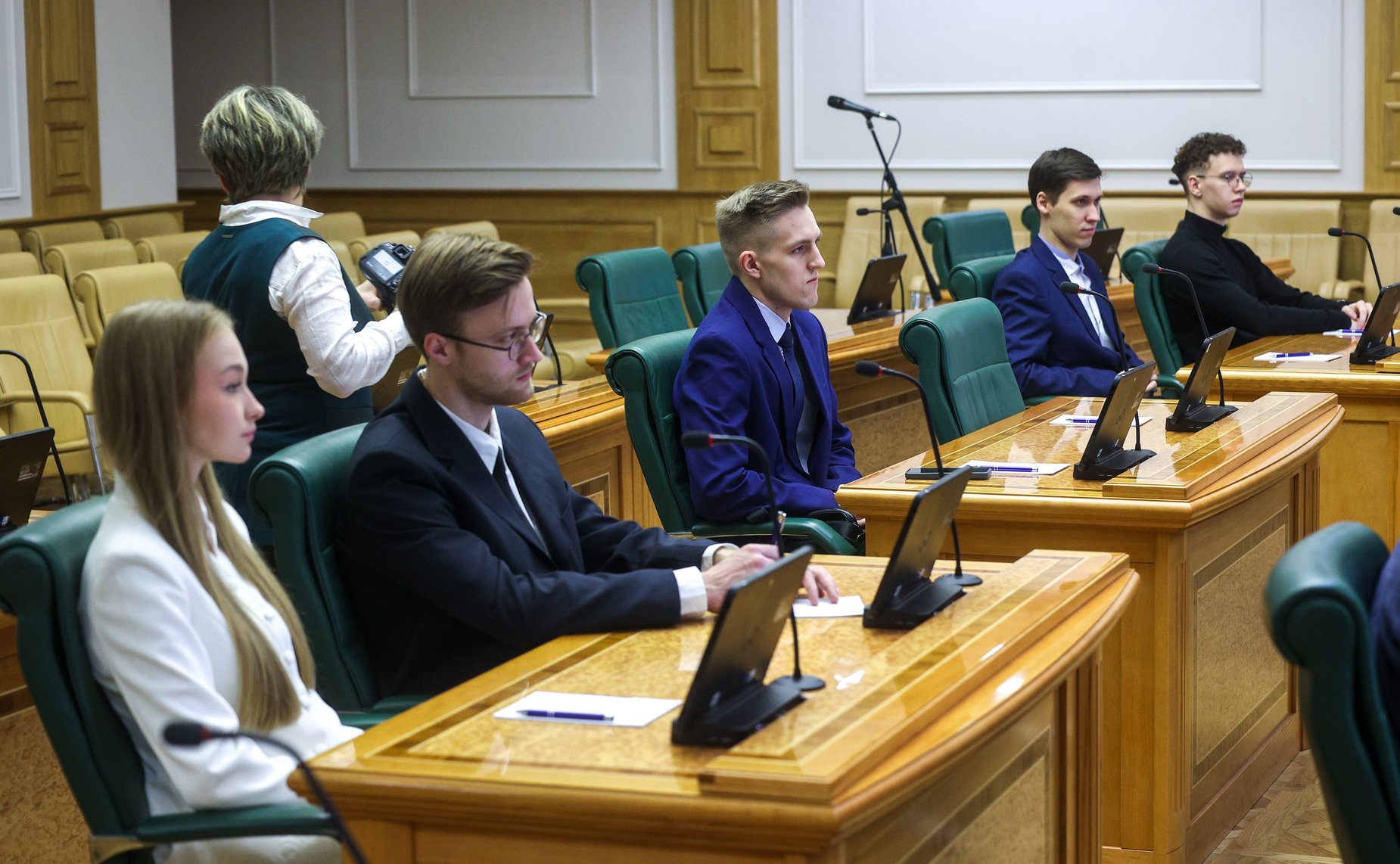 Евгений Богомазов провел встречу с руководителями Представительств Вологодской области в Москве и Санкт-Петербурге и студентами-вологжанами, обучающимися в ВУЗах Москвы и Санкт-Петербурга