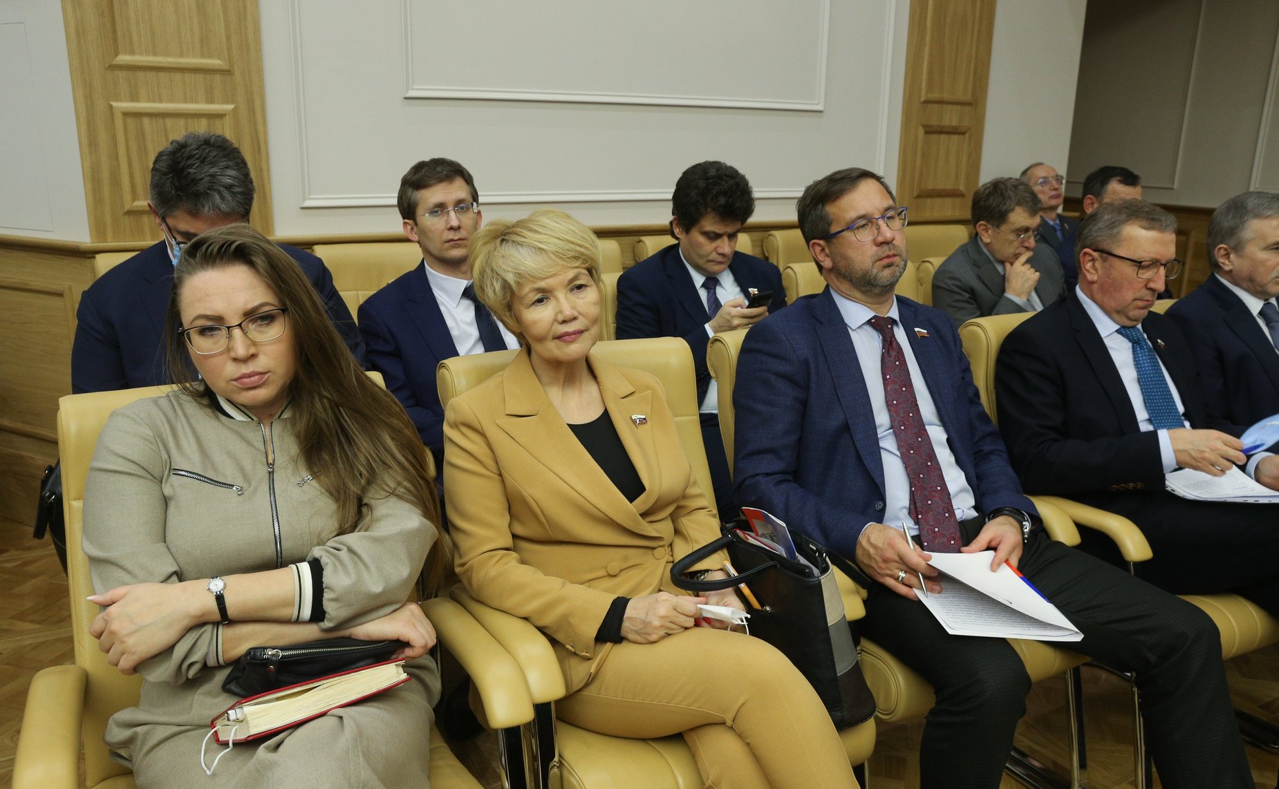 Встреча сенаторов Российской Федерации с Министром промышленности и торговли РФ Денисом Мантуровым в формате «Открытого диалога»