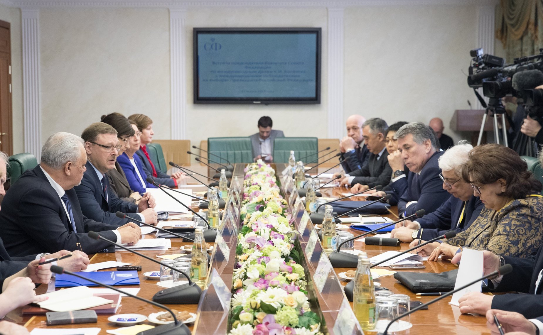 Встреча К. Косачева с наблюдателями от МПА СНГ