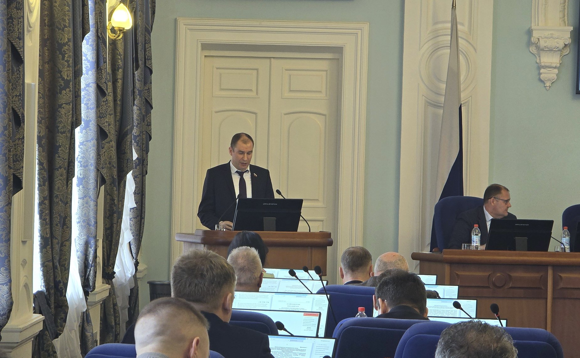 Дмитрий Перминов выступил на заседании регионального парламента с отчетом о своей работе в Совете Федерации