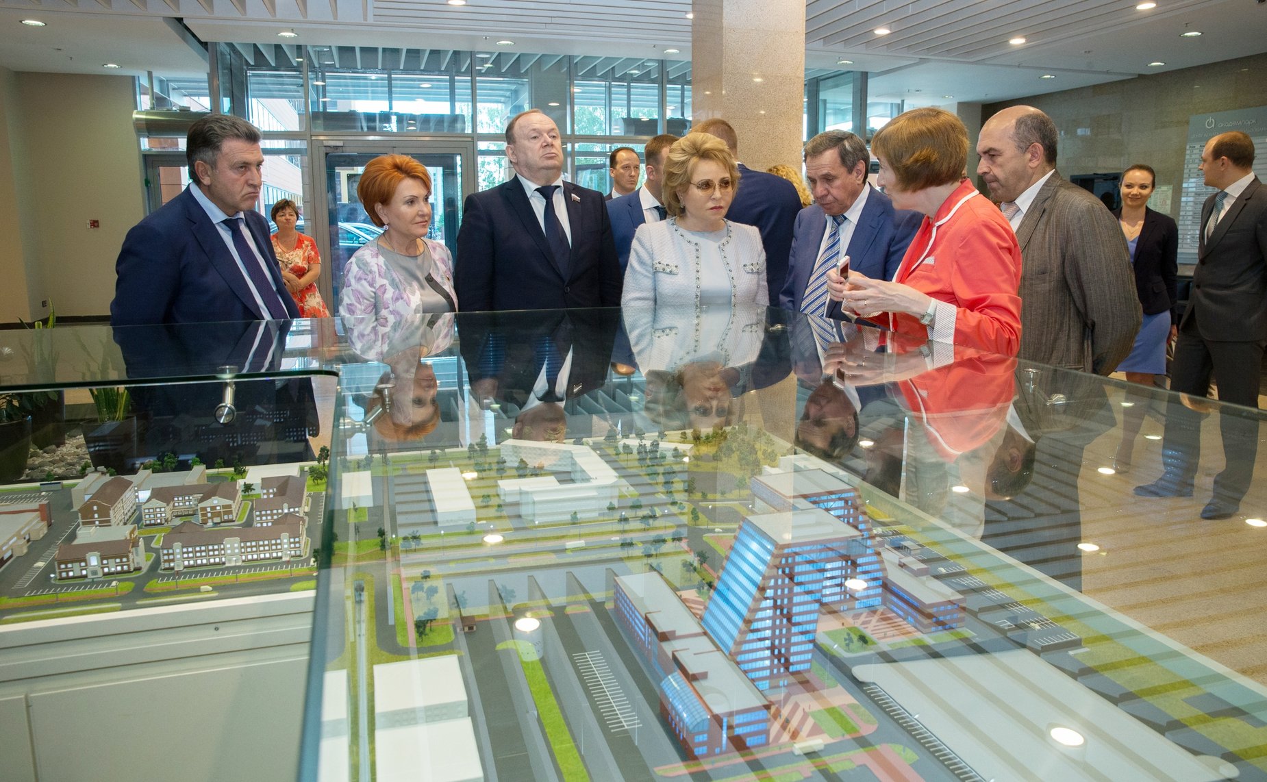 Ознакомление с проектом строительства Новосибирского перинатального центра