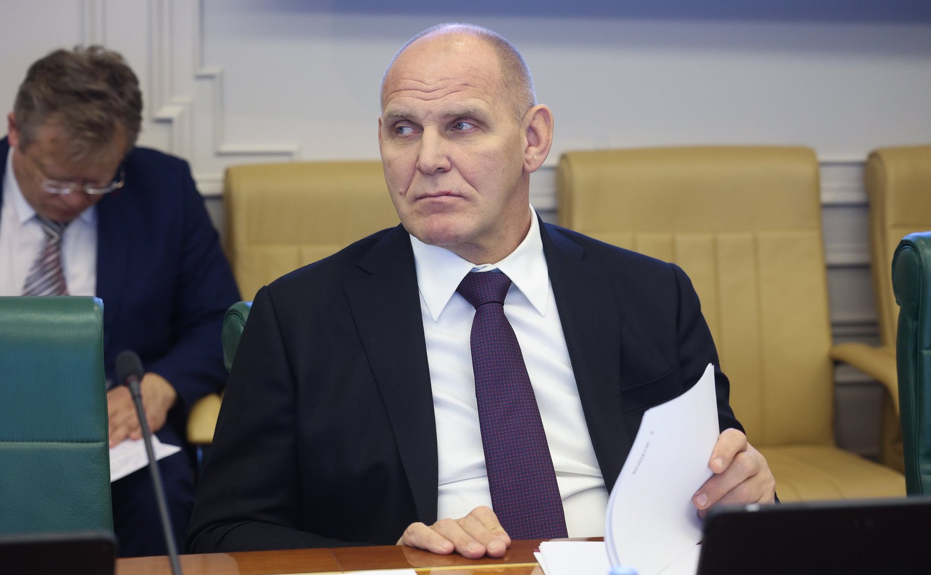 Александр Карелин