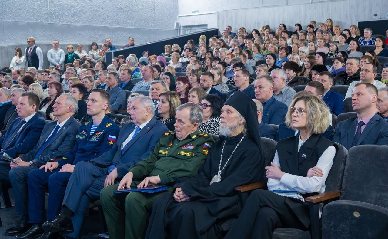 Анатолий Артамонов с рабочей поездкой посетил Кировский муниципальный округ Калужской области