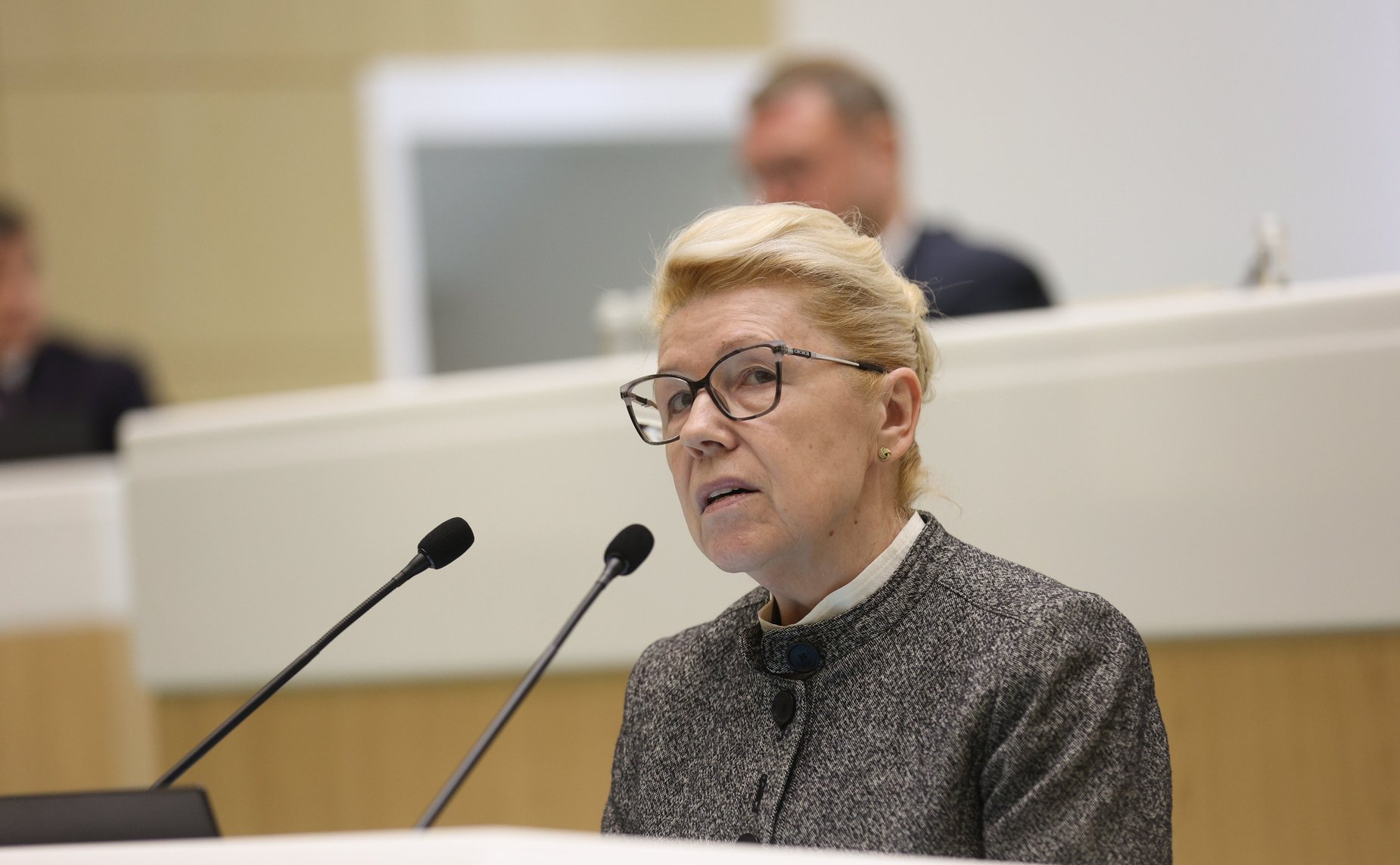 Елена Мизулина