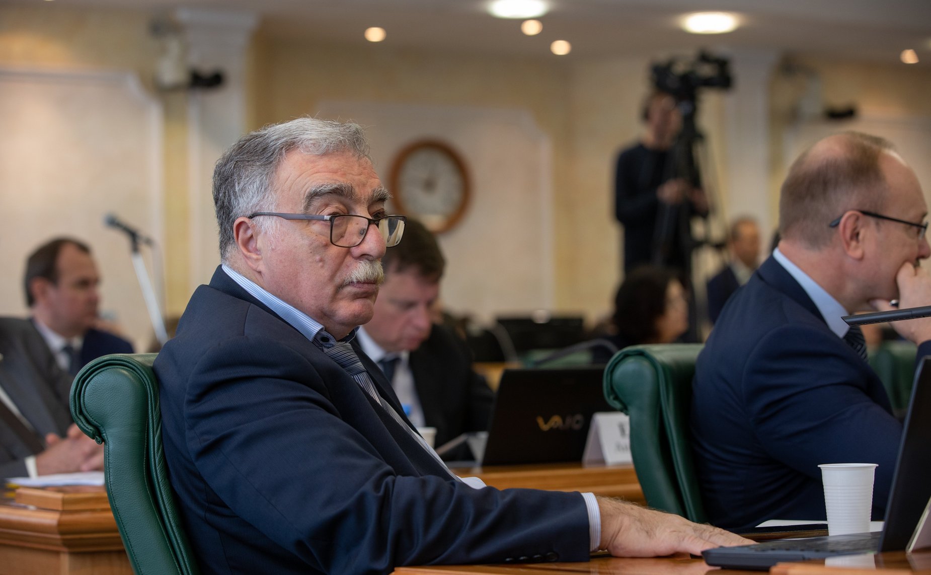 Парламентские слушания Комитета СФ по бюджету и финансовым рынкам на тему «Вопросы совершенствования законодательства РФ о контрактной системе в сфере закупок товаров, работ, услуг для обеспечения государственных и муниципальных нужд»