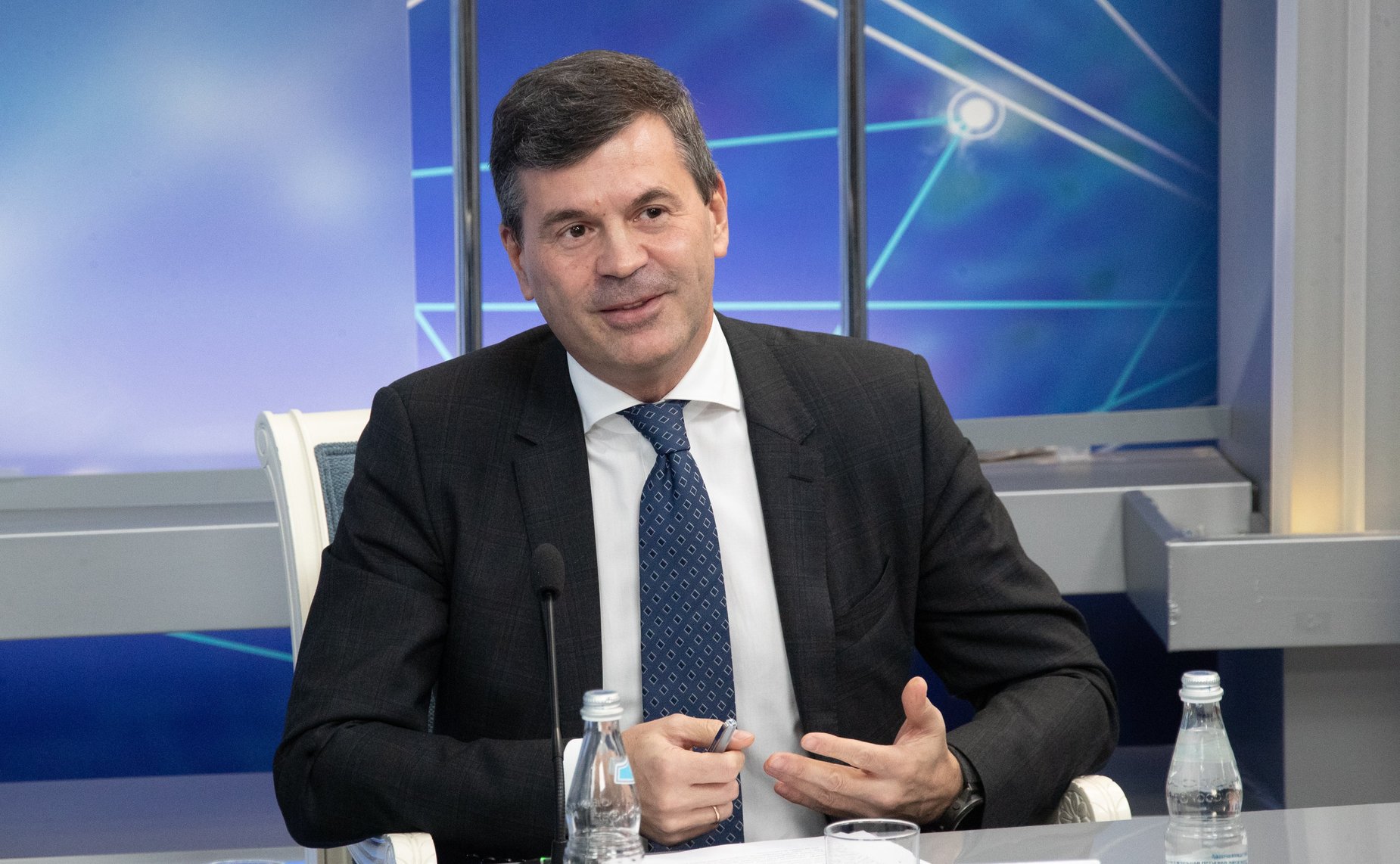 Встреча Л. Гумеровой с участниками и организаторами XVII Всероссийского конкурса молодежных авторских проектов и проектов в сфере образования «Моя страна – моя Россия»