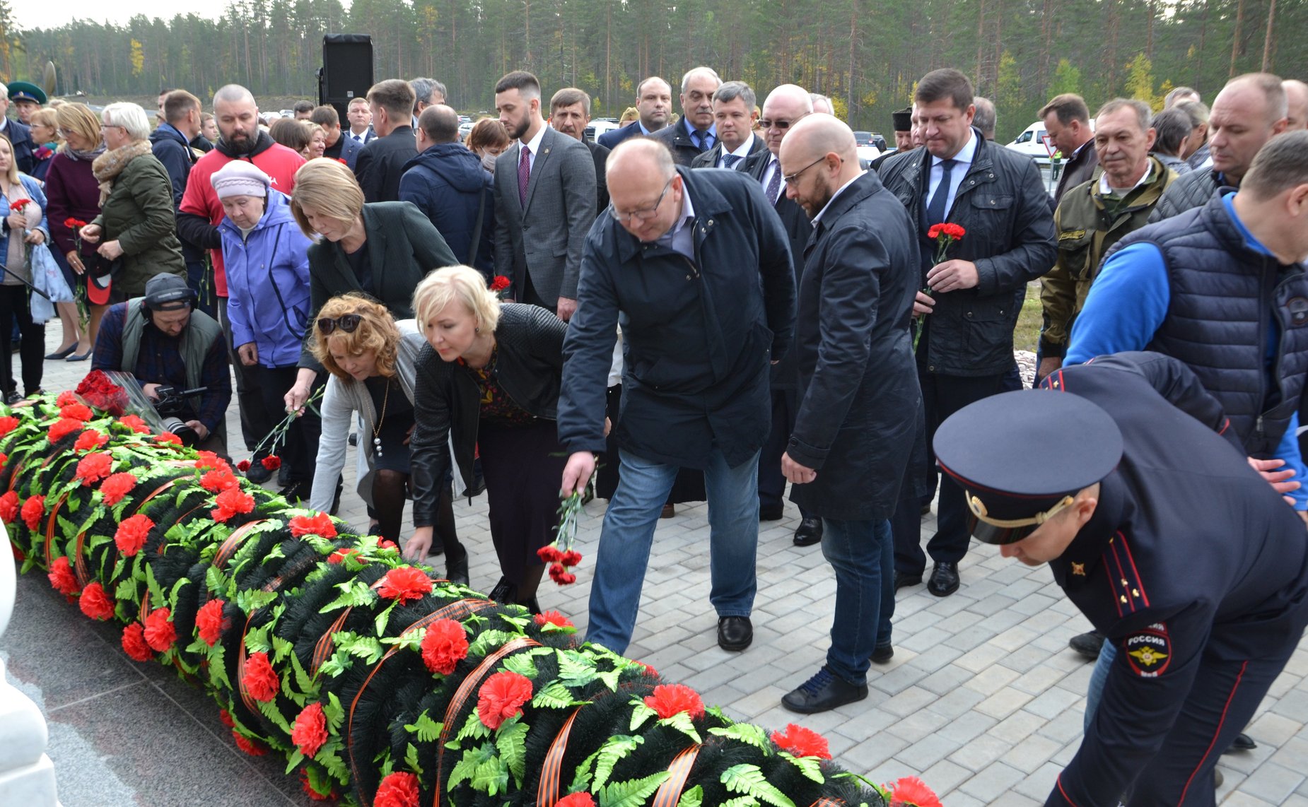 Александр Ракитин в рамках работы в регионе сенатор принял участие в открытии памятной Часовни защитникам Отечества