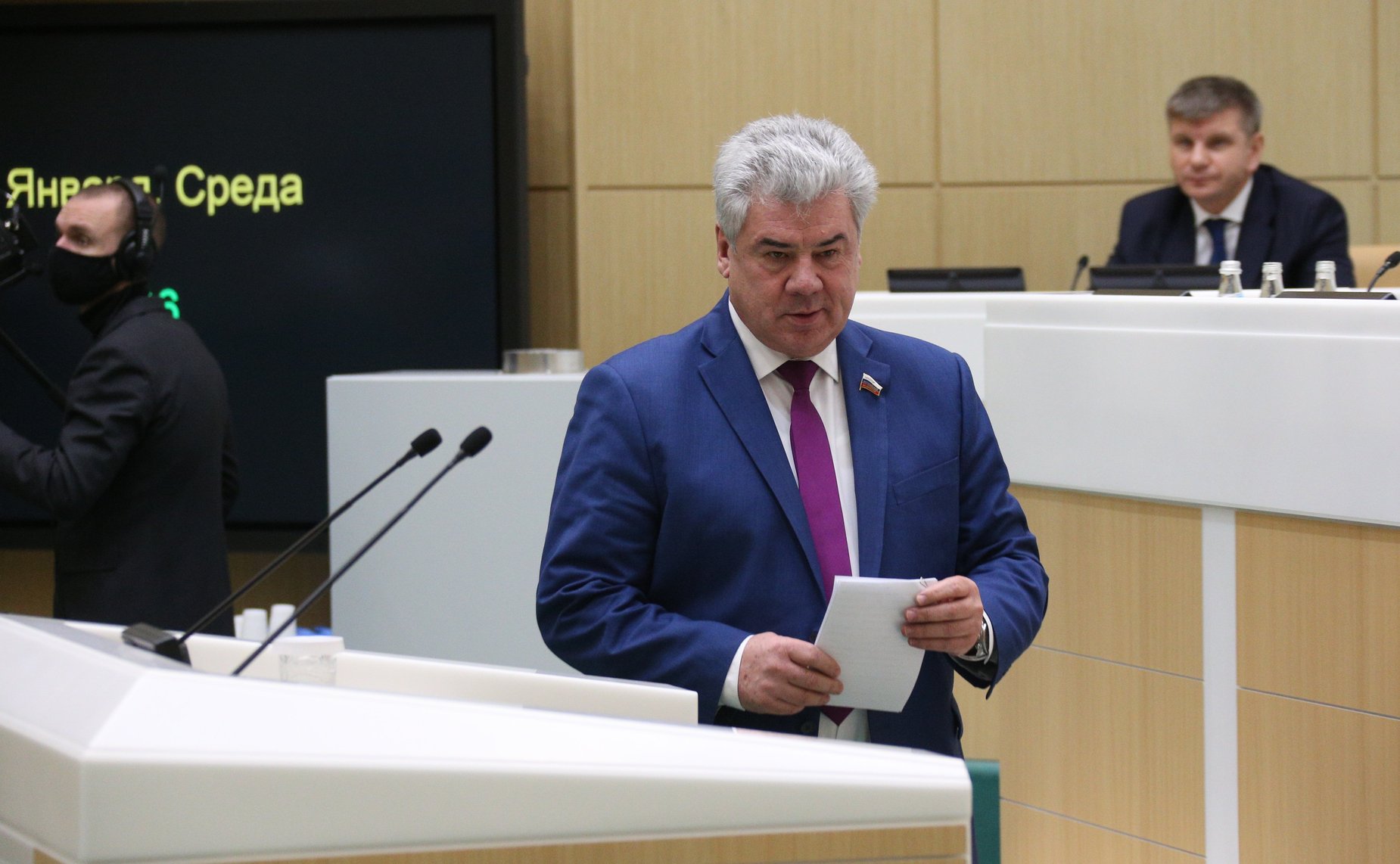 Виктор Бондарев