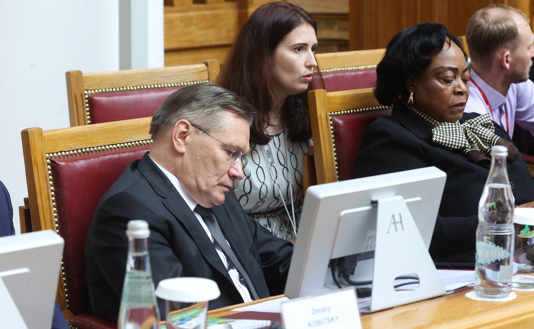 Пленарное заседание XI Невского международного экологического конгресса