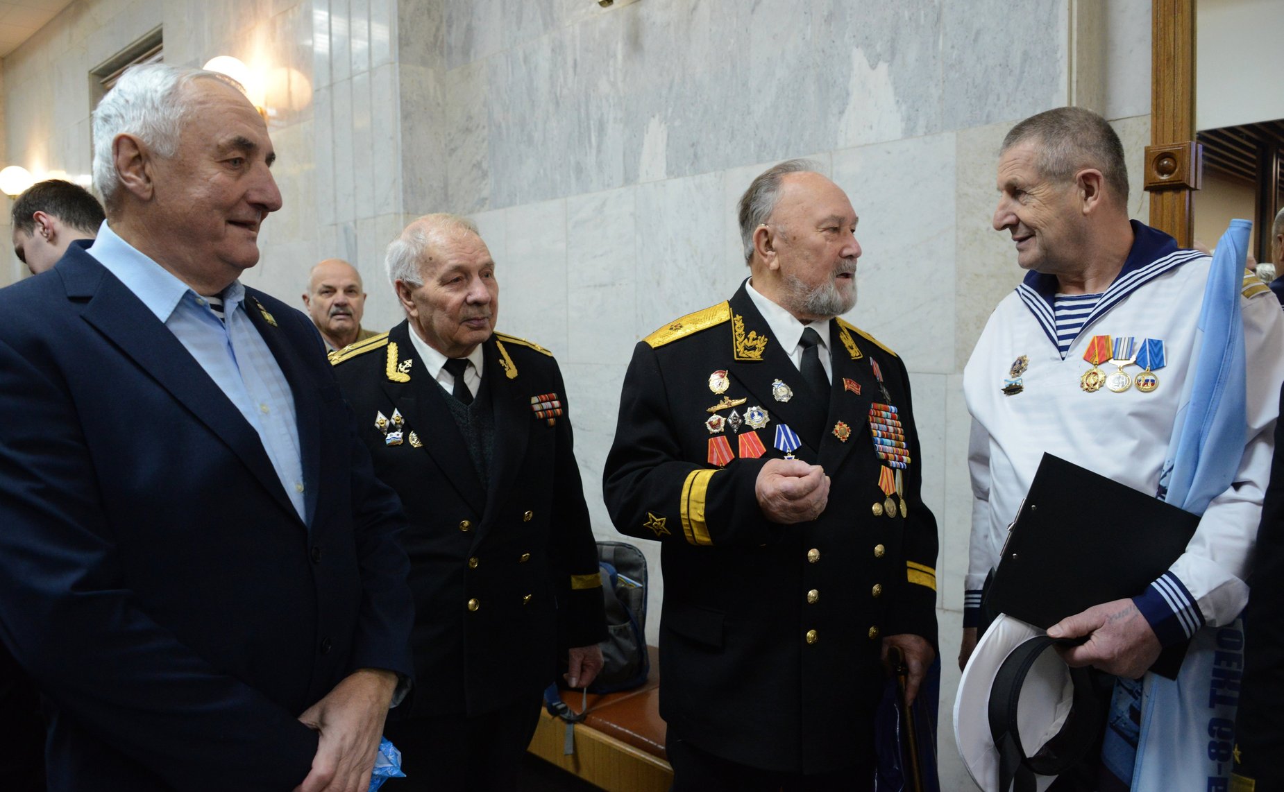 Татьяна Сахарова на Поклонной горе в Москве приняла участие в торжественном мероприятии, посвященном 70-летию закладки легкого крейсера «Мурманск»