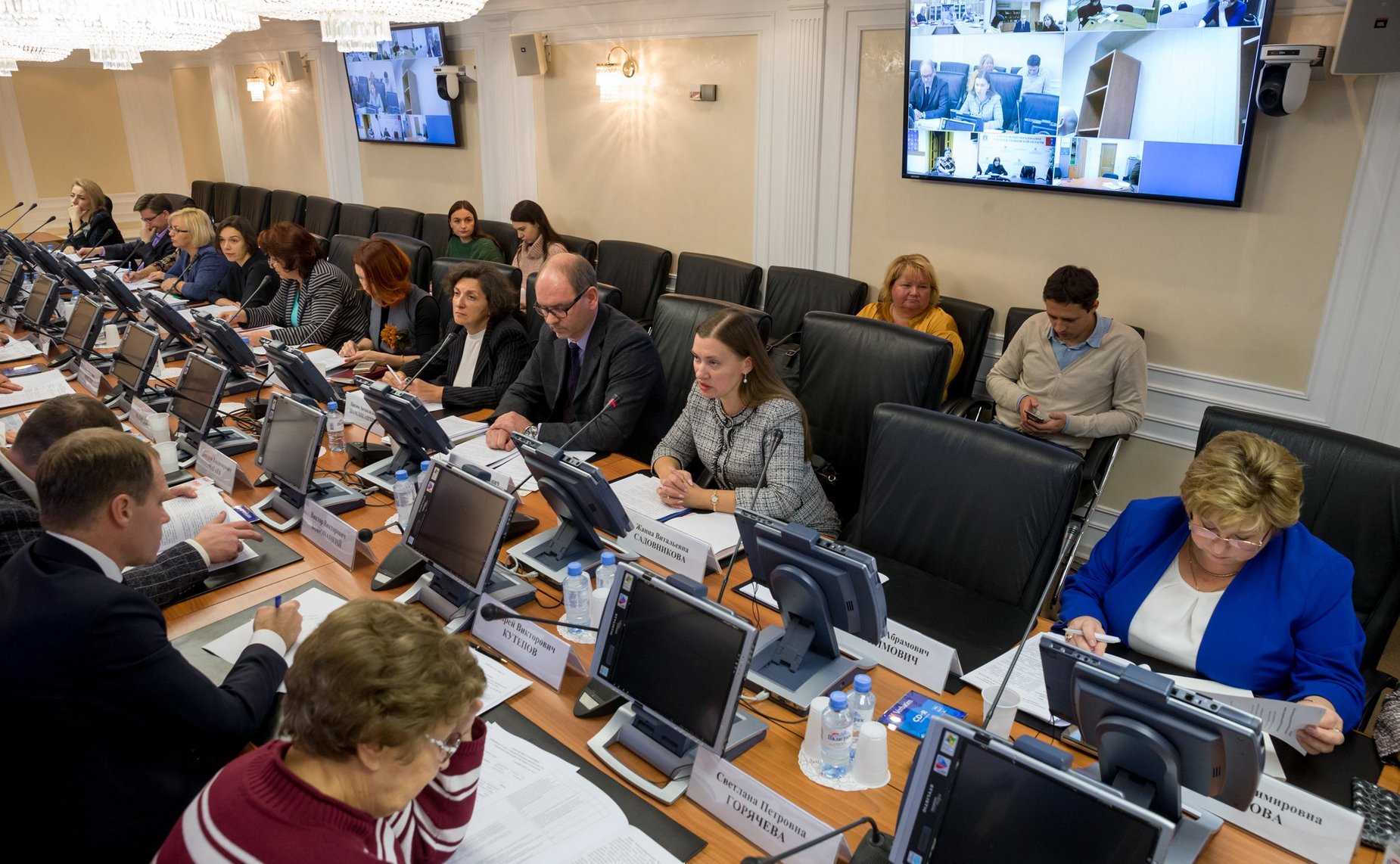 Совещание, посвященное вопросам правового регулирования роли учреждений образования в обучении и воспитании детей