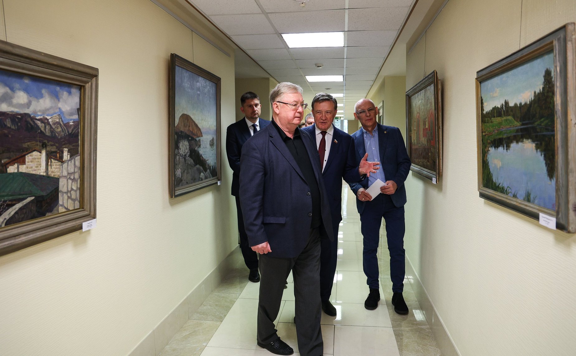 В Совете Федерации открылась выставка картин Андрея Горского и Николая Горского-Чернышёва