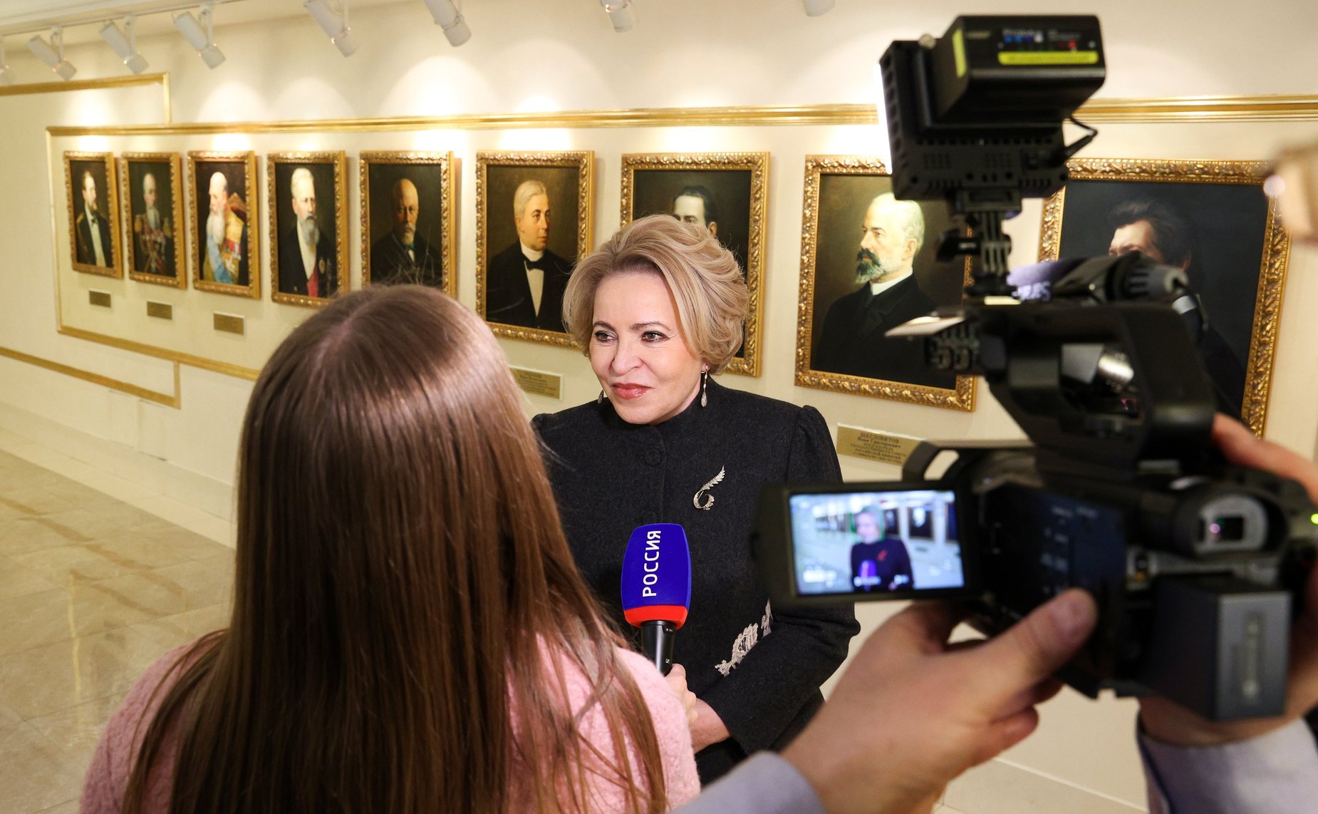 Пресс-подход Валентины Матвиенко