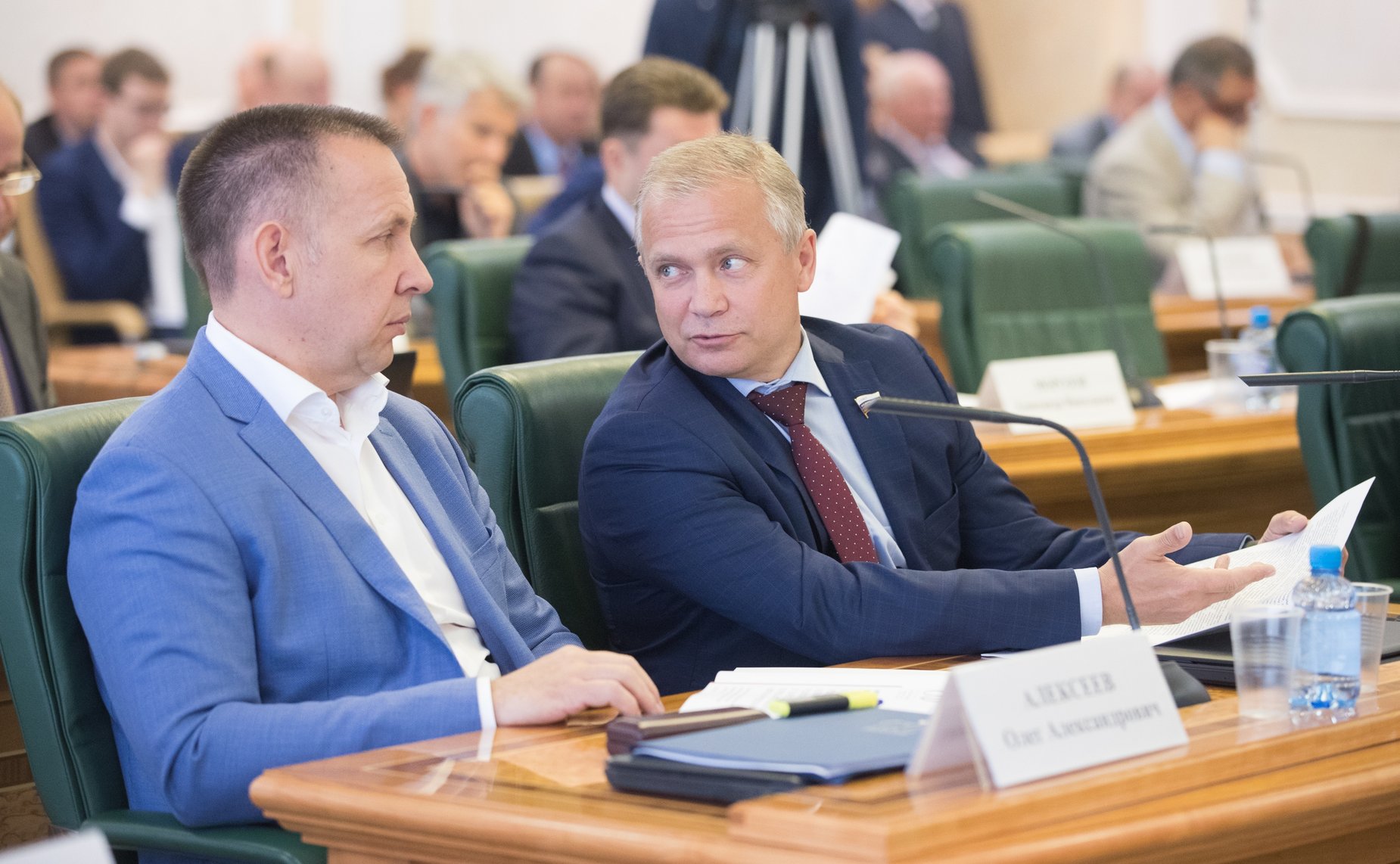 О. Алексеев и И. Ахметзянов