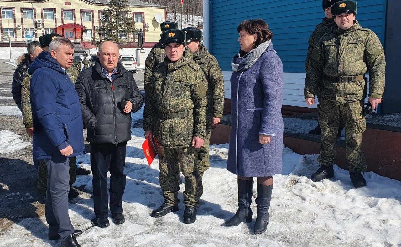 Андрей Базилевский побывал в одной из воинских частей Восточного военного округа