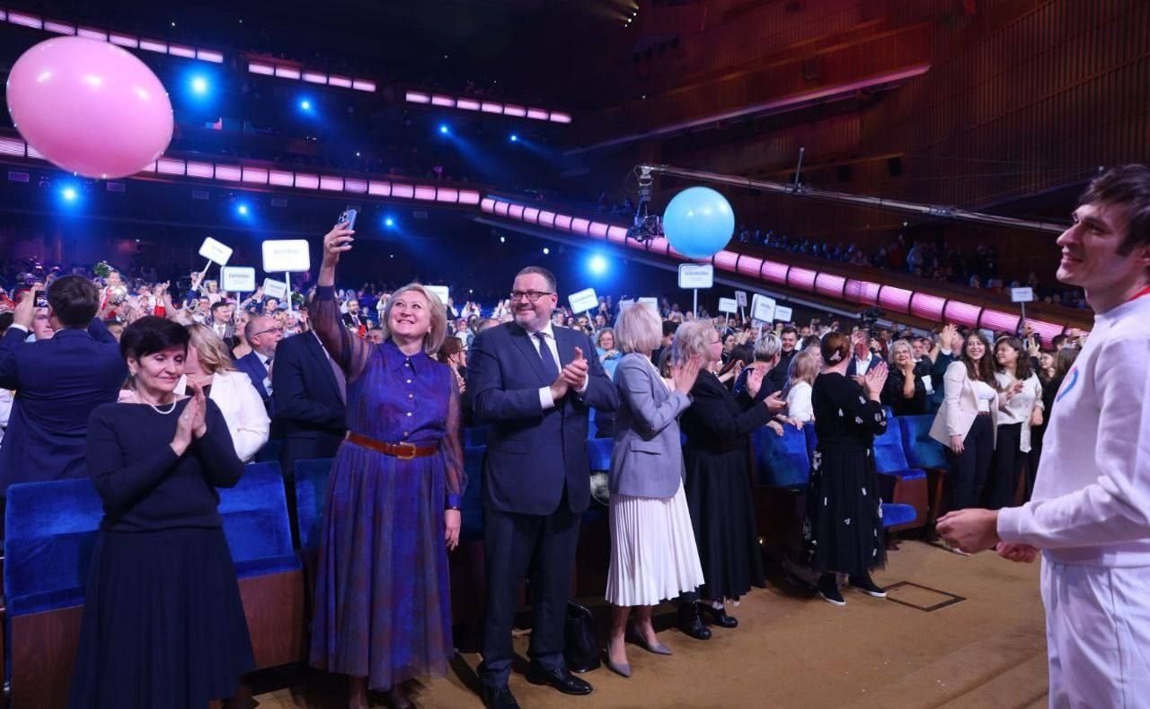 Лилия Гумерова приняла участие в торжественной церемонии награждения победителей конкурса в номинации «Молодая семья»