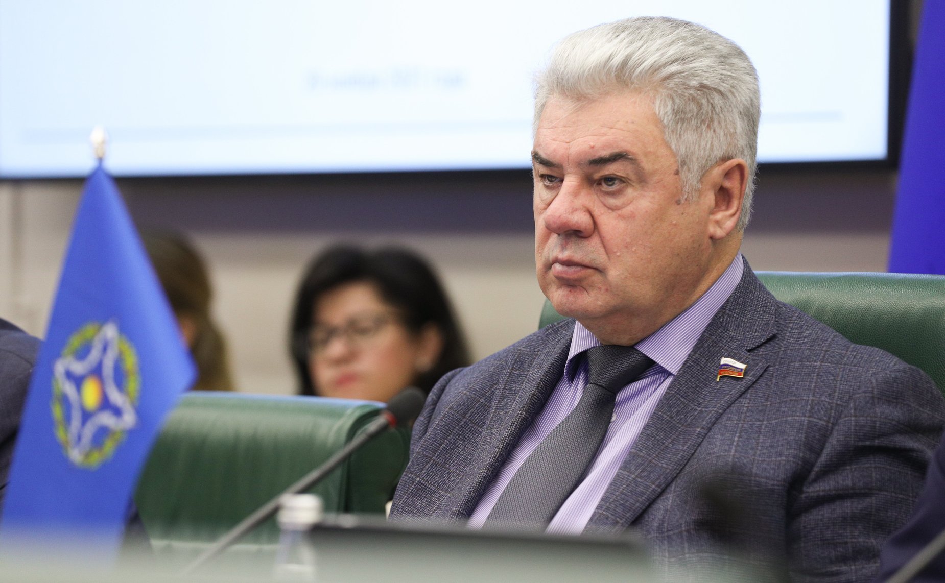 Виктор Бондарев