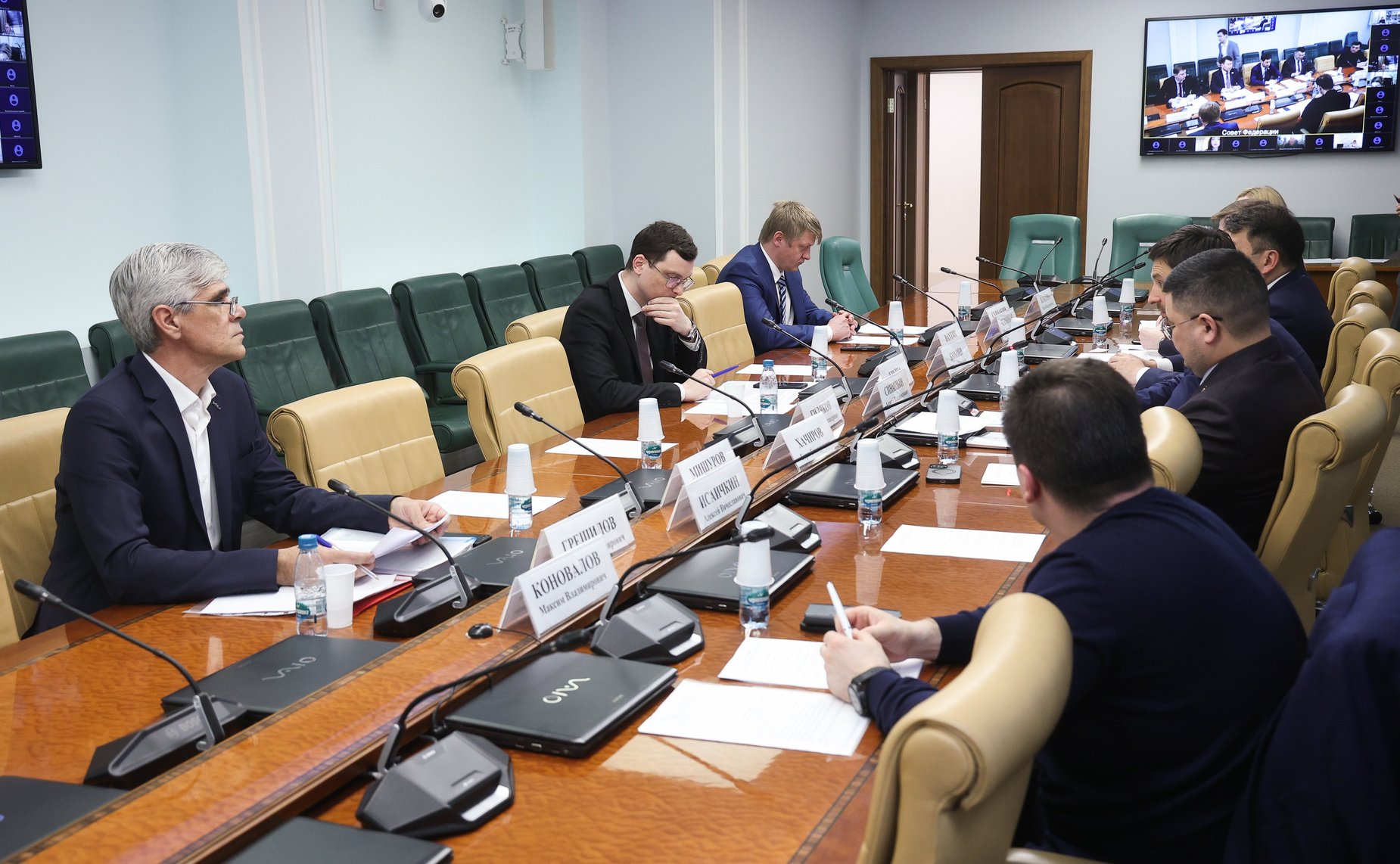 Круглый стол Комитета СФ по экономической политике совместно с Комитетом СФ по социальной политике «О создании условий для развития производства и эксплуатации снегоходной техники и техники для мототуризма»