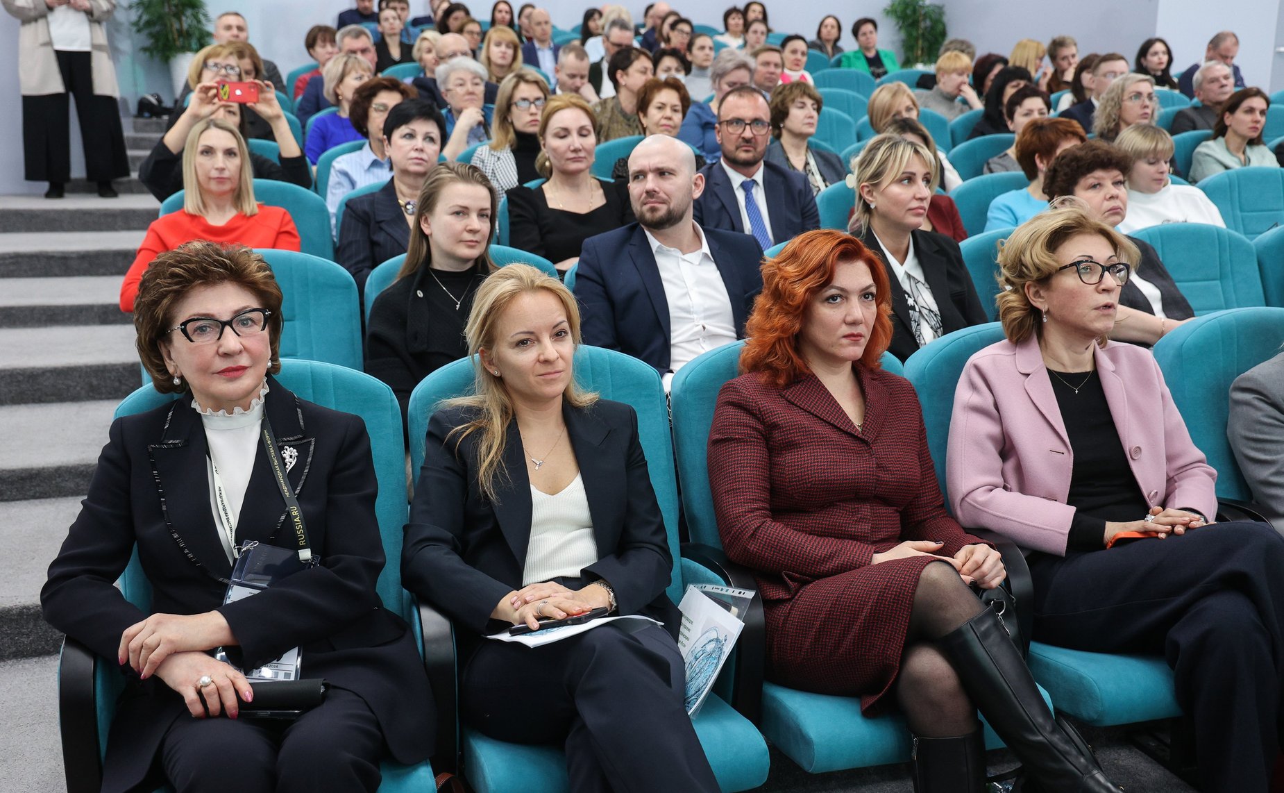 Галина Карелова приняла участие в Образовательно-выставочном пространстве СИБУРа на тему «Инновационные технологии для здоровья женщин на производстве: новые возможности и вызовы для цифровой медицины»