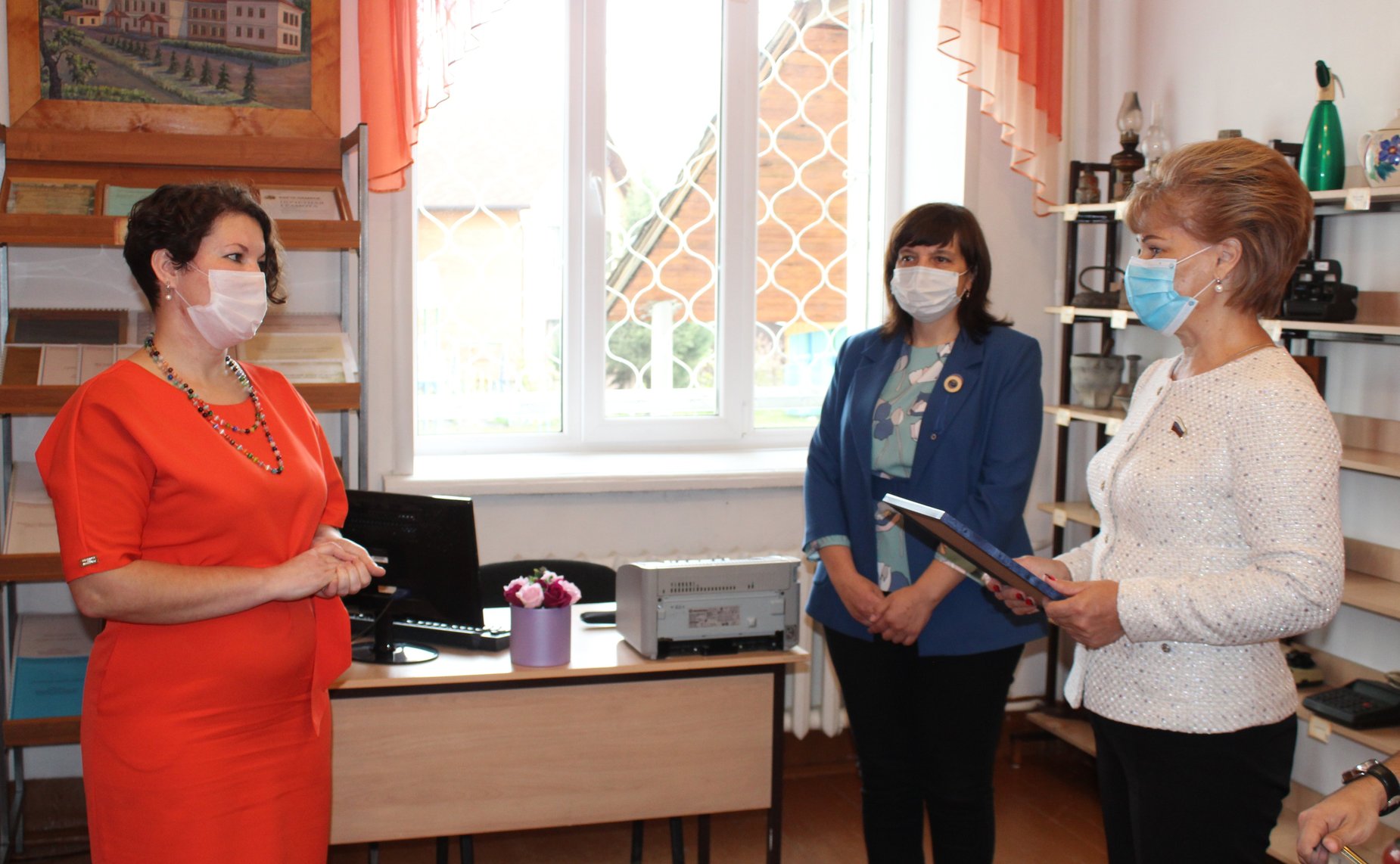 Татьяна Гигель в ходе рабочей командировки по региону встретилась с коллективом школы №13, одной из старейших в Горно-Алтайске