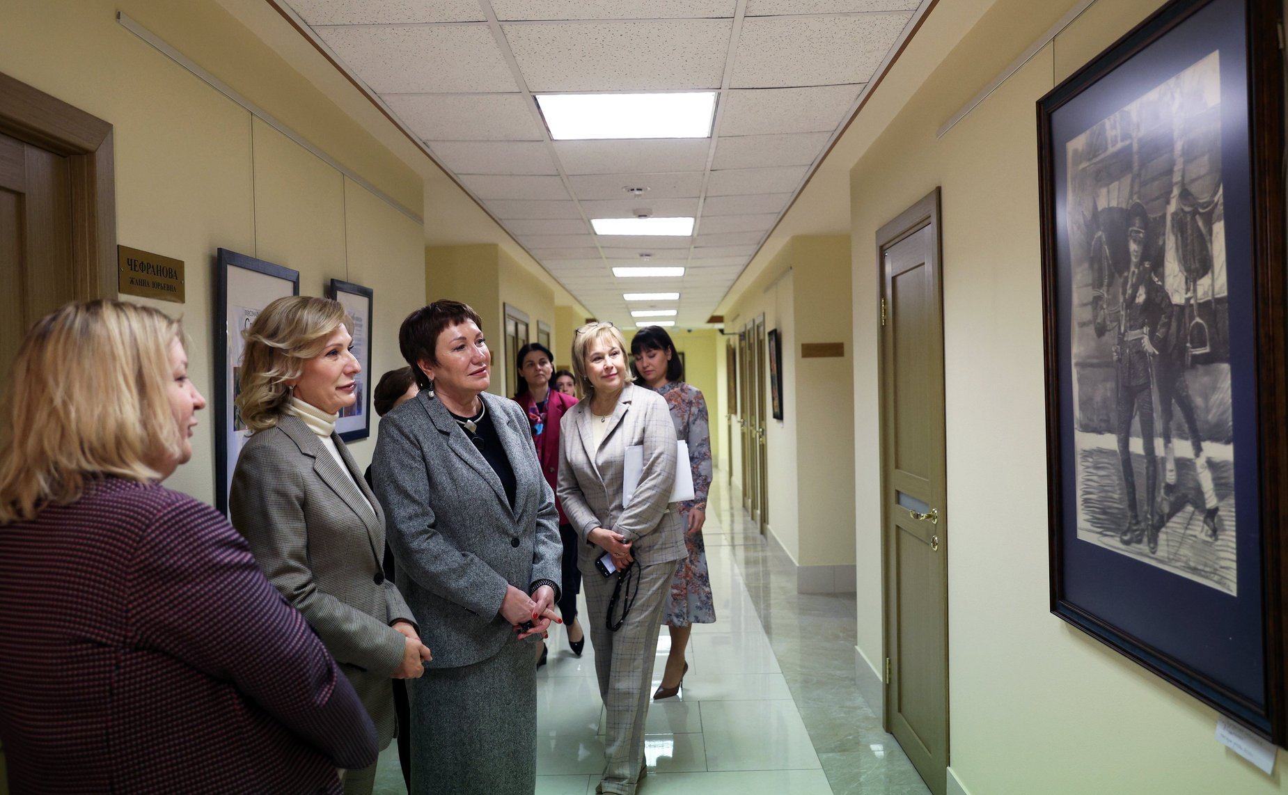 в Совете Федерации открылась выставка картин «Живопись и профессия»