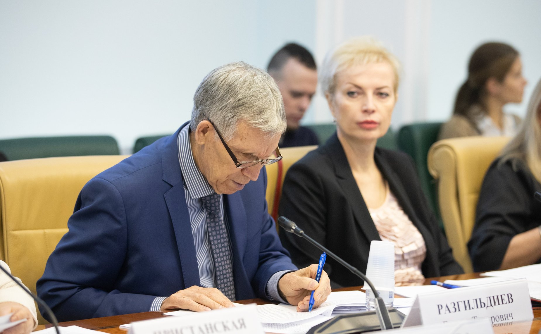 «Круглый стол» по проектам ФЗ, подготовленных в целях совершенствования законодательства РФ в сфере защиты детей от посягательств на половую неприкосновенность