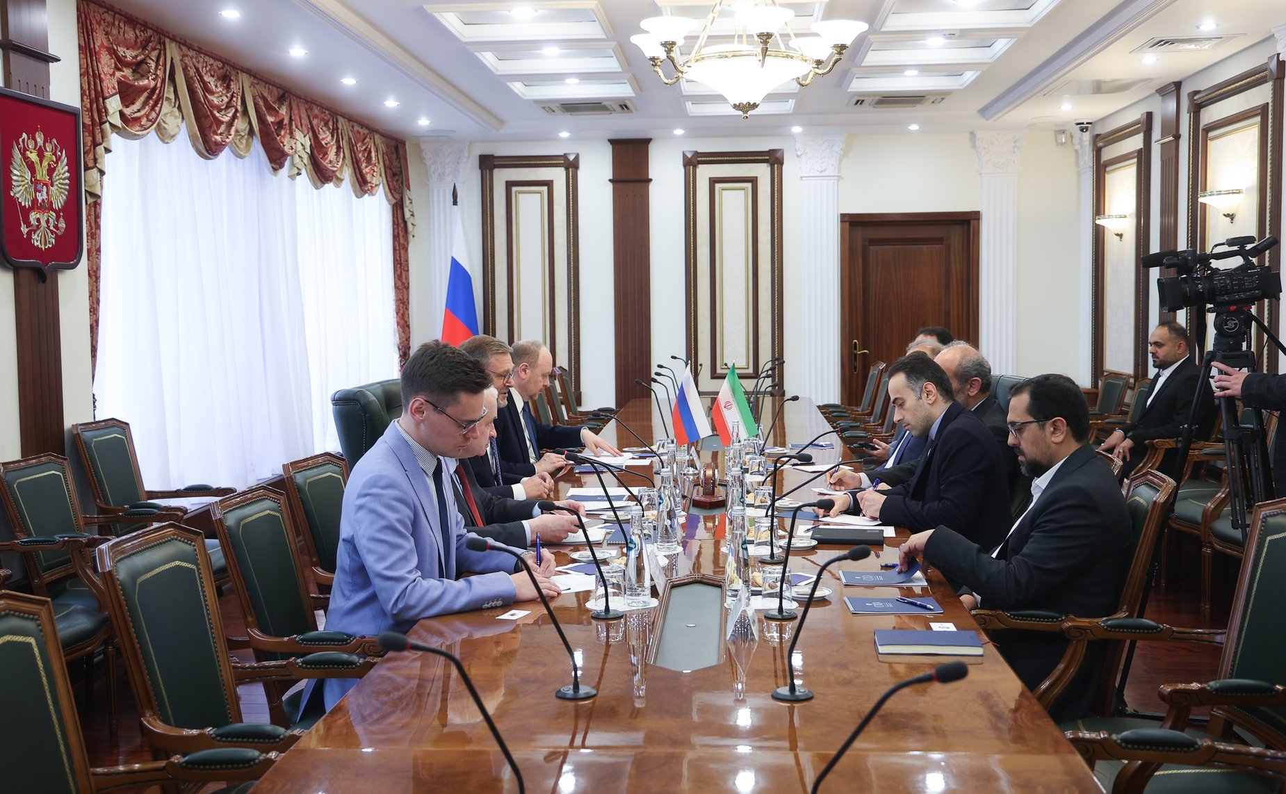 Встреча заместителя Председателя Совета Федерации Константина Косачева с руководителем Организации Гостелерадио Исламской Республики Иран Пейманом Джебели