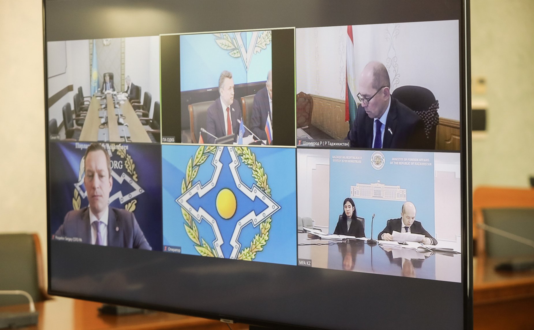 Сенаторы РФ приняли участие в заседаниях постоянных комиссий ПА ОДКБ в Санкт-Петербурге
