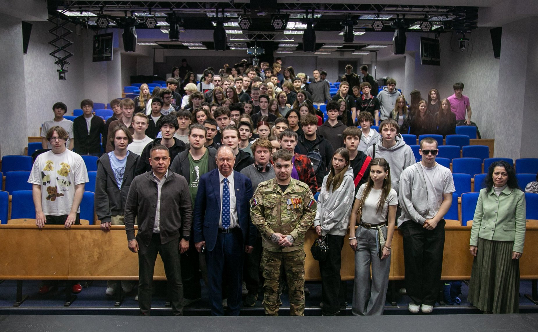 Айрат Гибатдинов встретился со студентами Московского финансово-юридического университета в рамках патриотического мероприятия, посвященного подвигу участников СВО