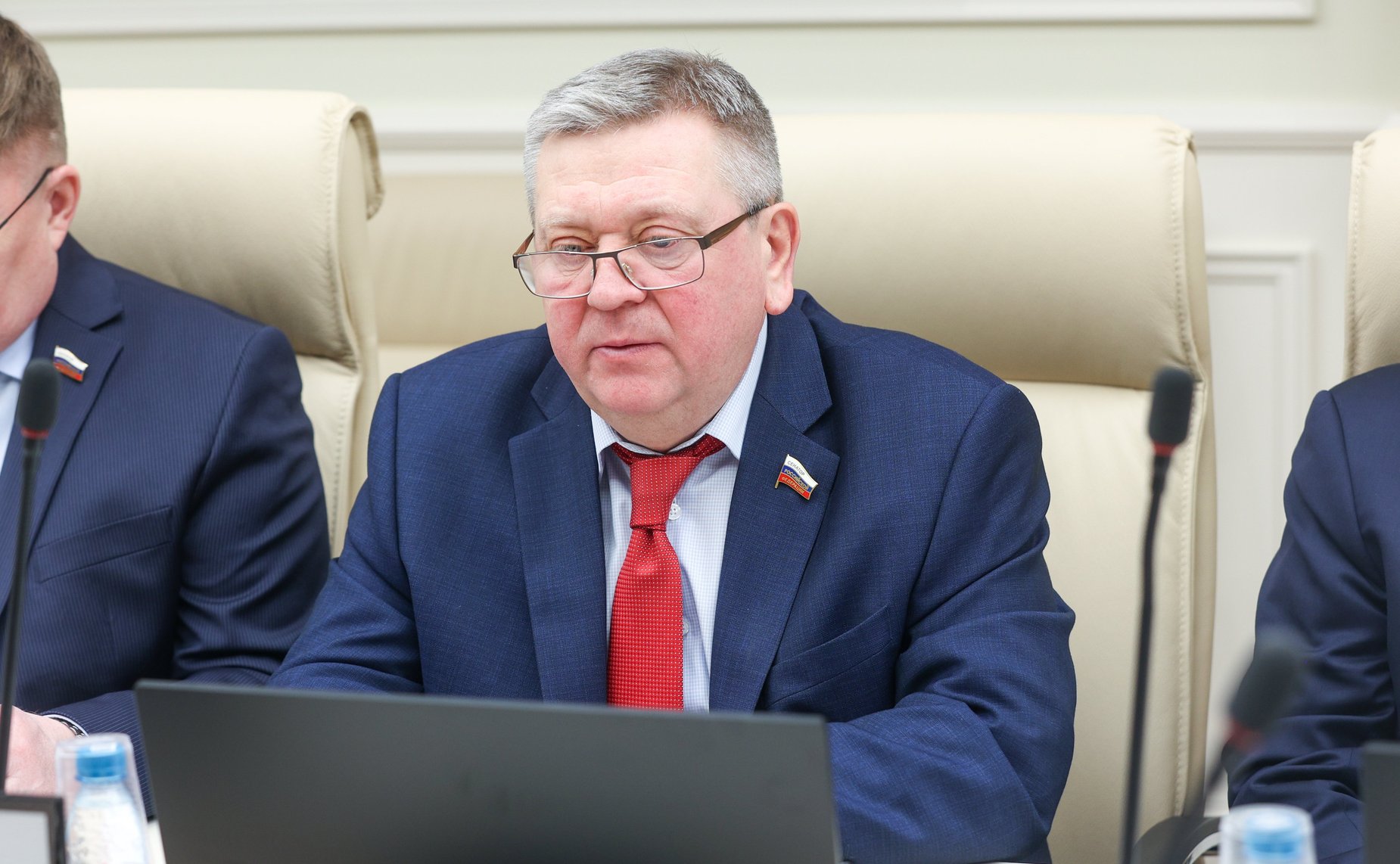 Александр Лутовинов