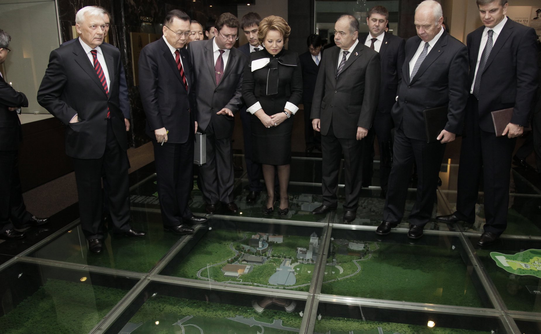 12-11-12_нацсобрание-1