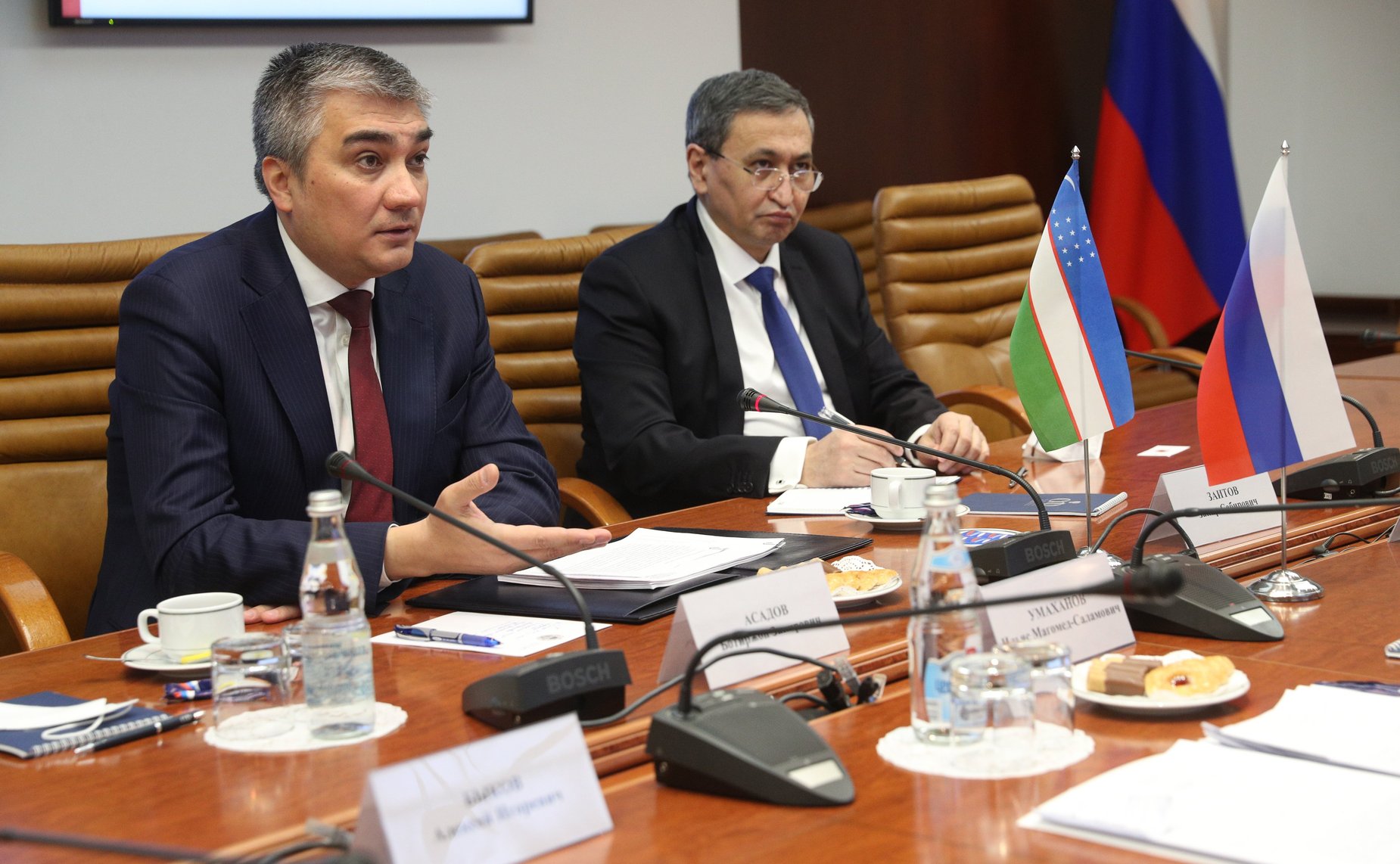 Ильяс Умаханов провел встречу с Чрезвычайным и Полномочным Послом Республики Узбекистан в Российской Федерации