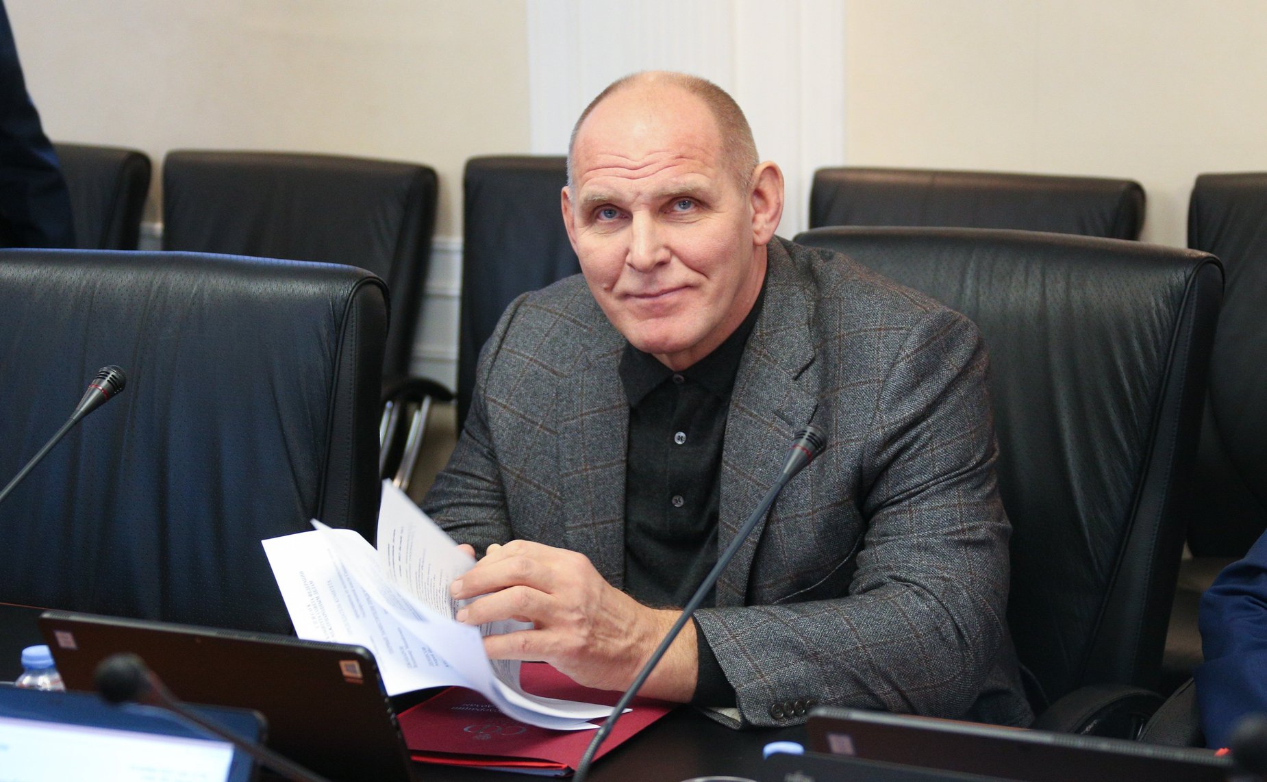 Александр Карелин