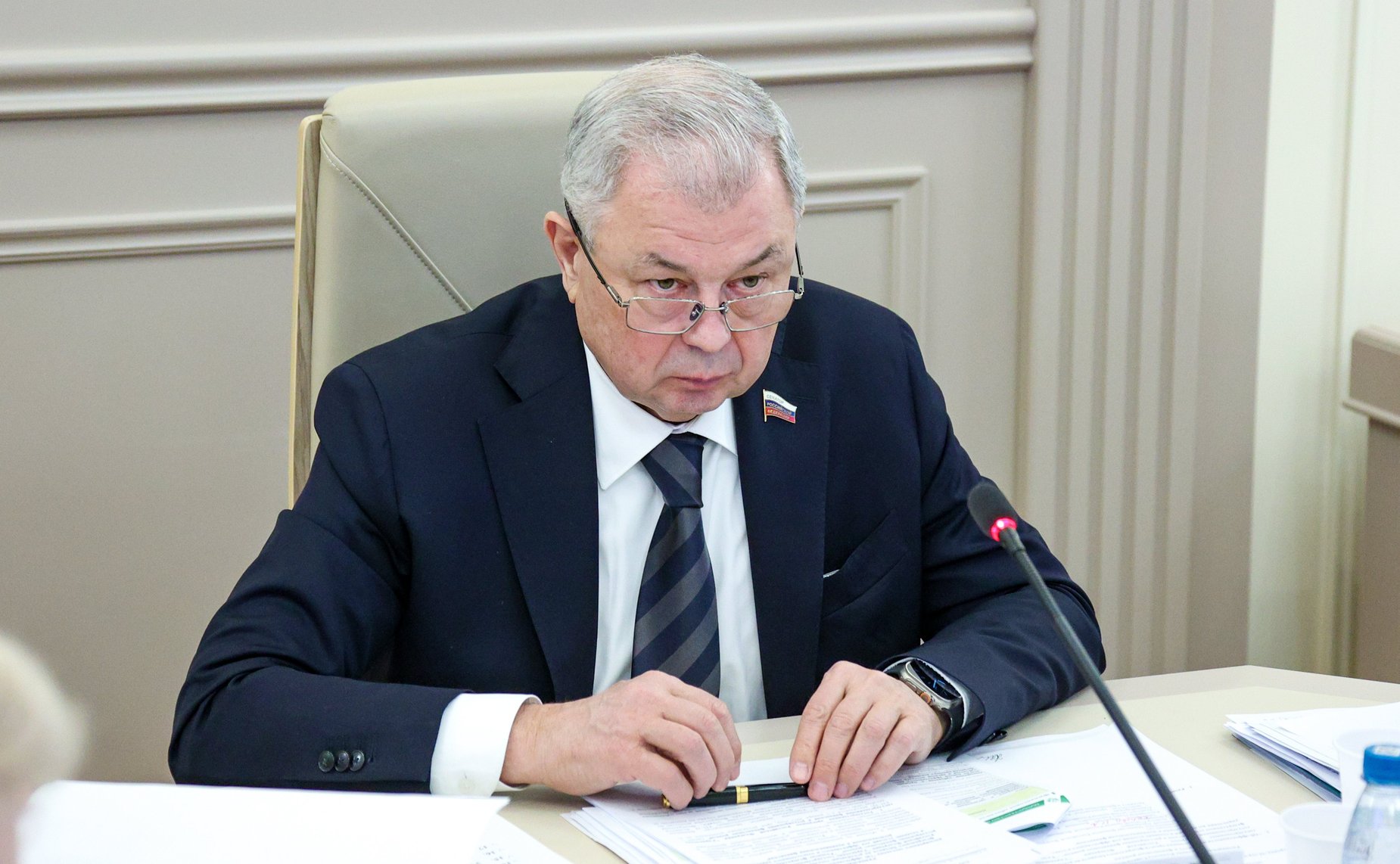 Анатолий Артамонов