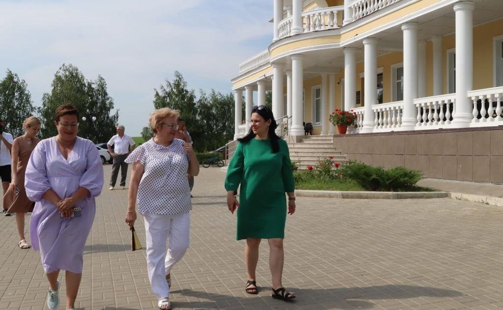 Оксана Хлякина в рамках работы в регионе совершила поездку в Елецкий район