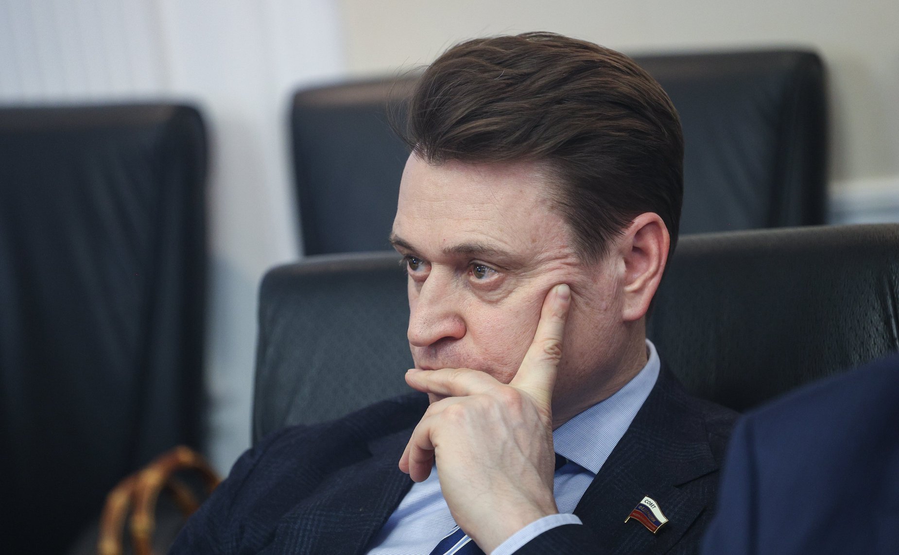 Олег Голов