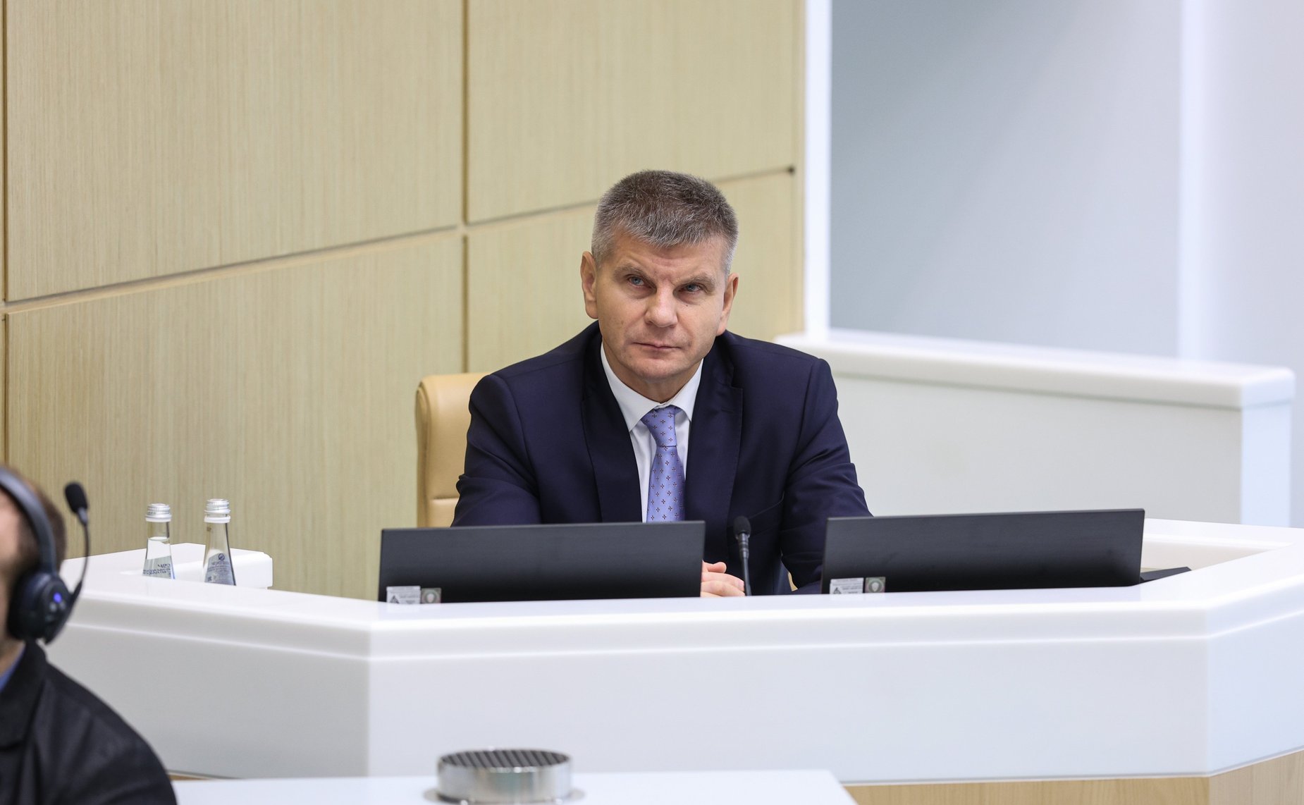 Геннадий Голов