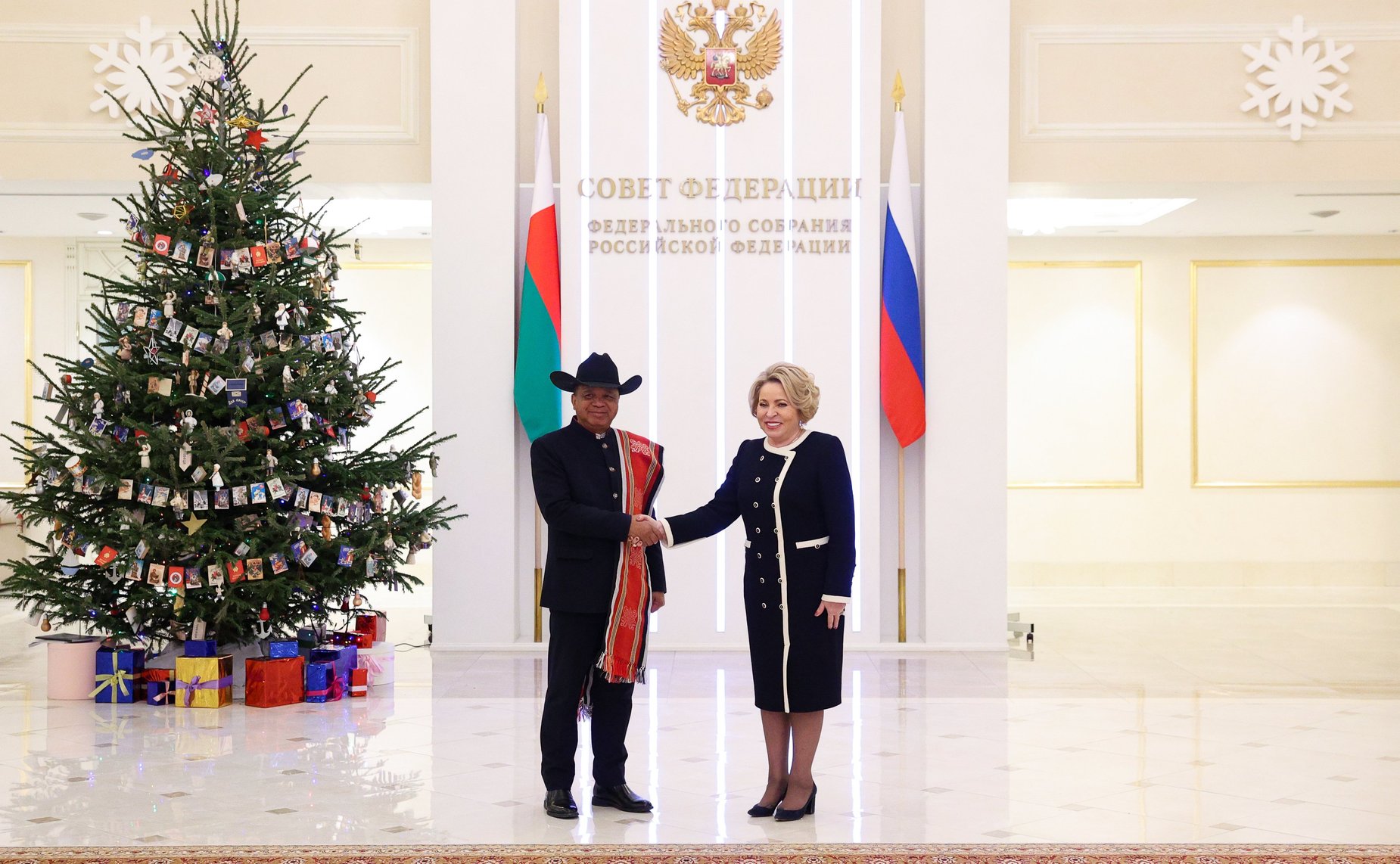 Председатель Совета Федерации Валентина Матвиенко провела встречу с Председателем Сената Республики Мадагаскар Ришаром Равалумананой