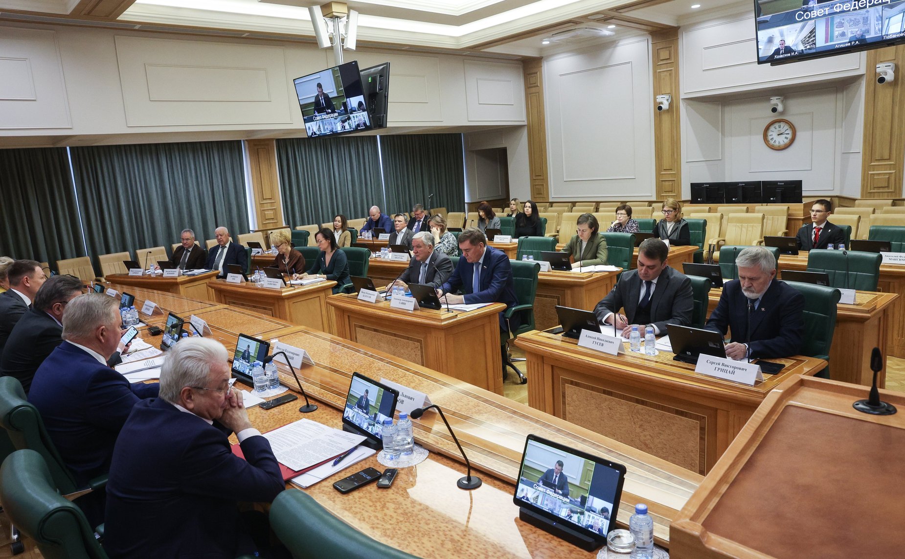 Парламентские слушания на тему «Совершенствование законодательства РФ о потребительской и сельскохозяйственной кооперации»