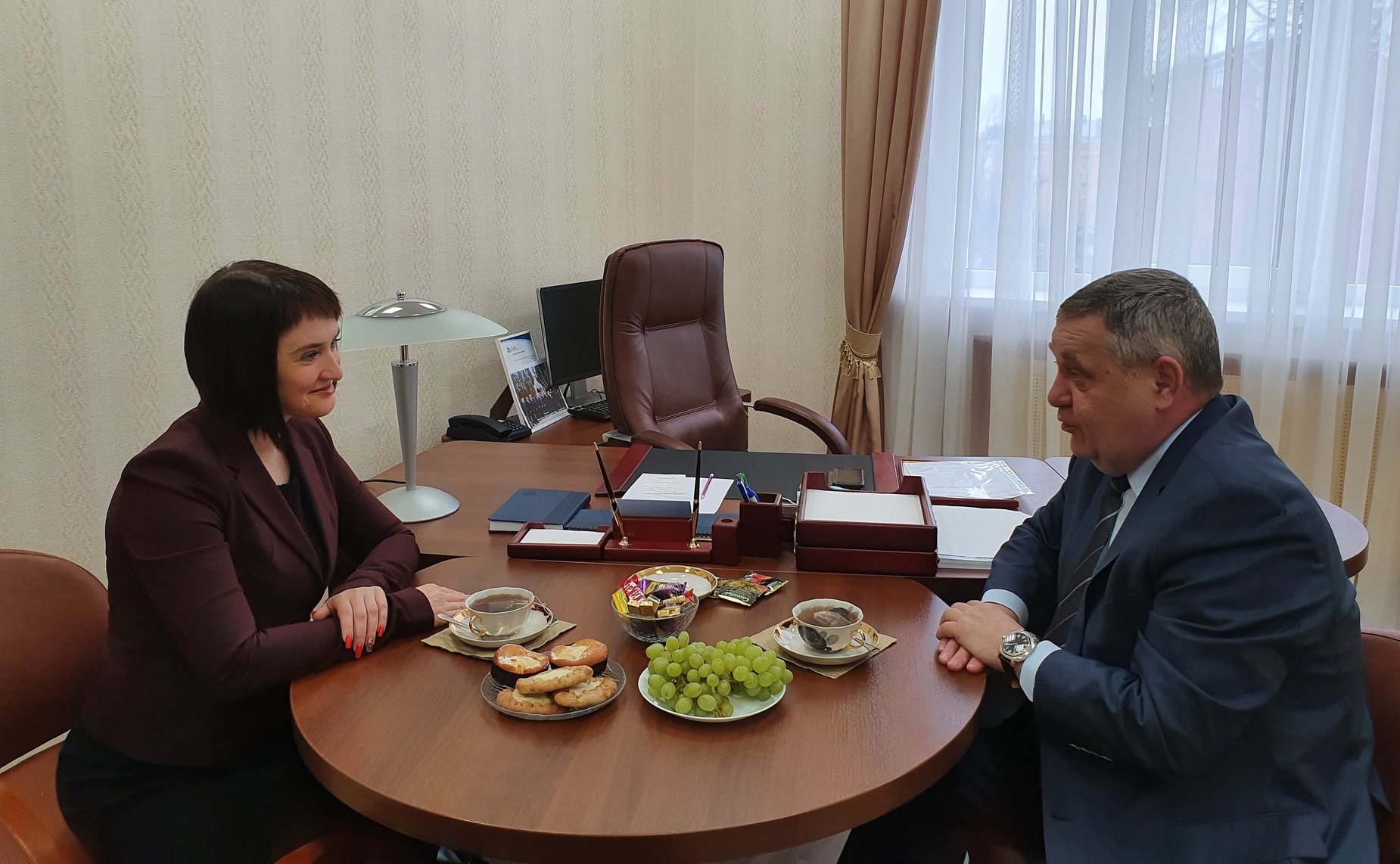 Встреча сенатора Александра Ракитина с министром имущественных и земельных отношений Республики Карелия Яниной Свидской